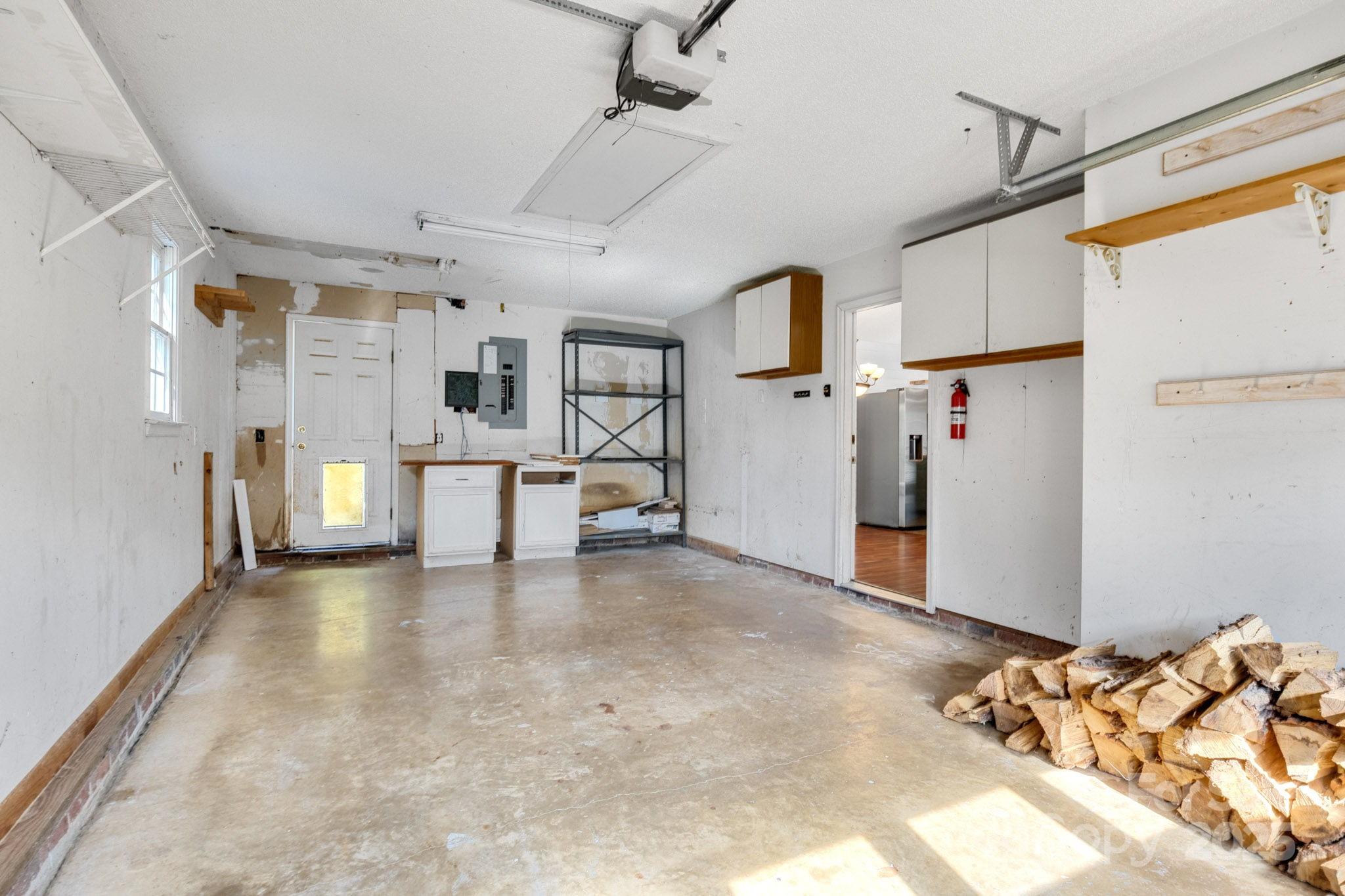 1012 Thorncrest Drive