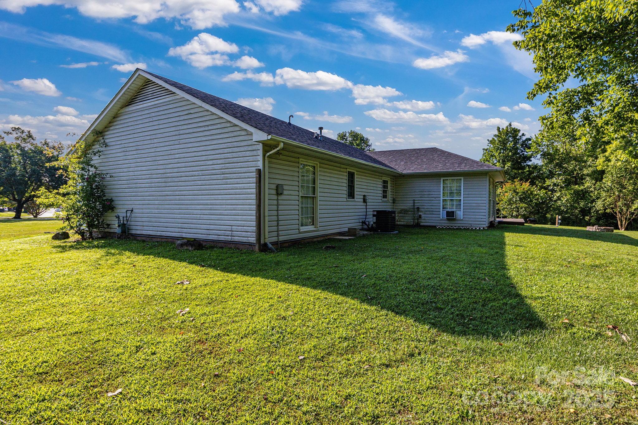 1012 Thorncrest Drive