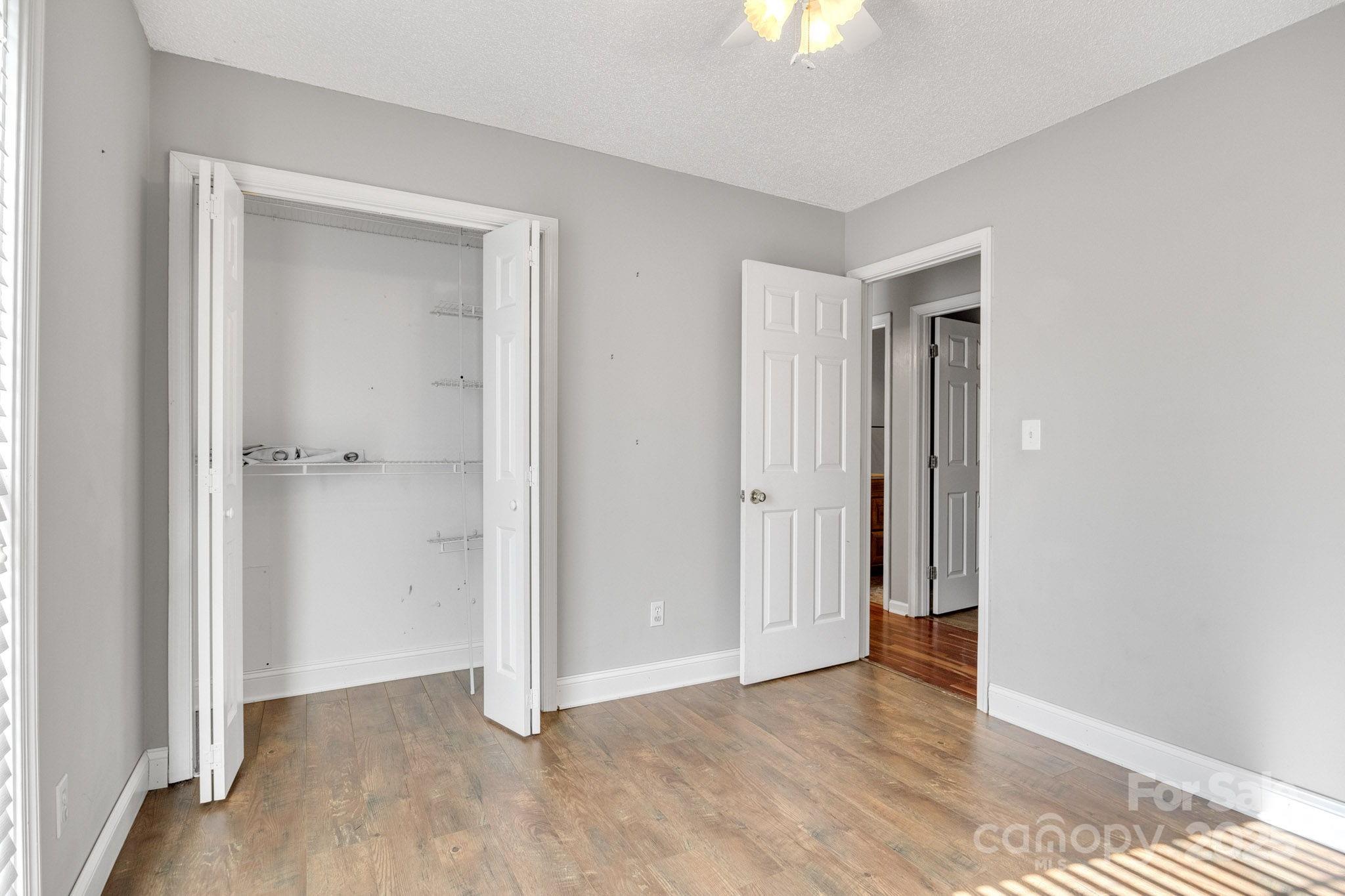 1012 Thorncrest Drive