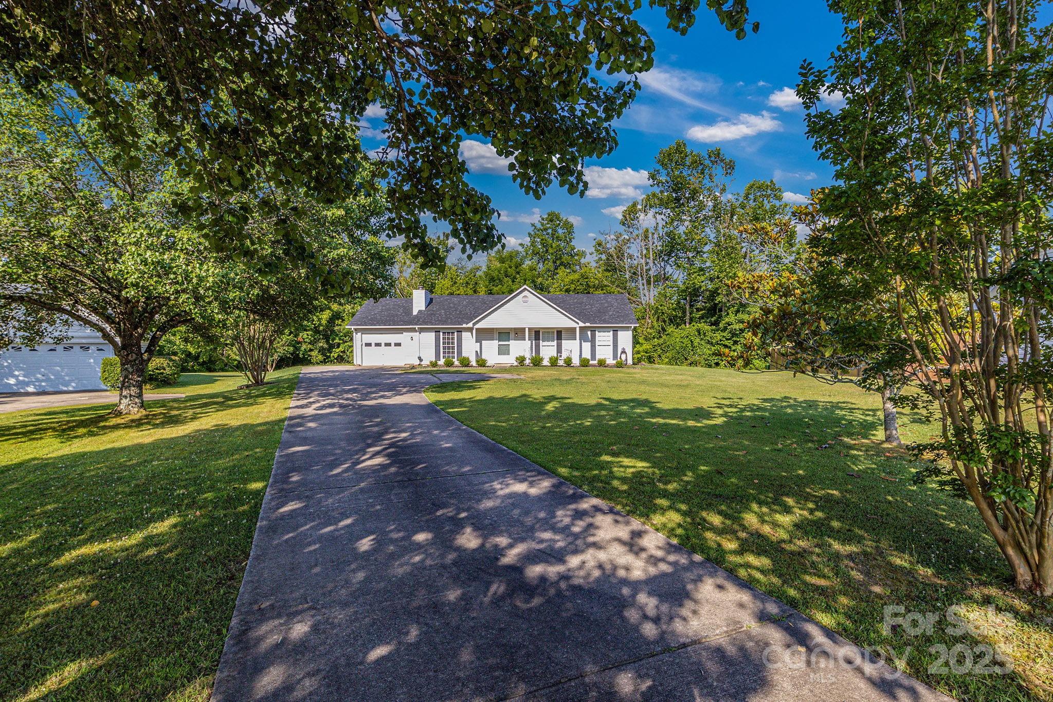 1012 Thorncrest Drive