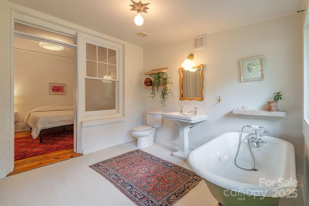 37 Lincoln Avenue