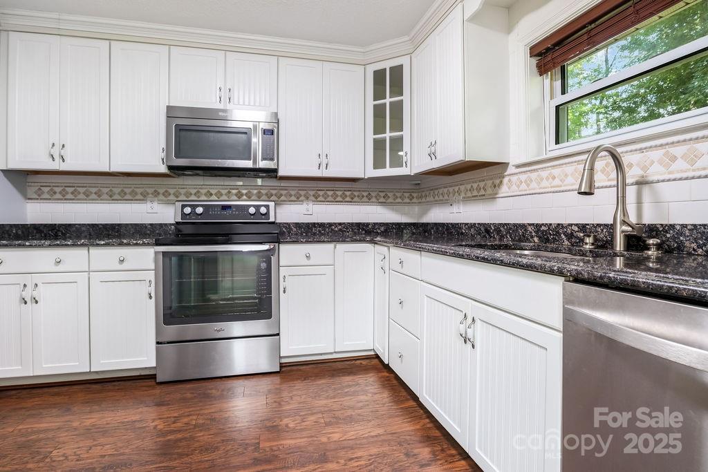 3 Stockwood Road