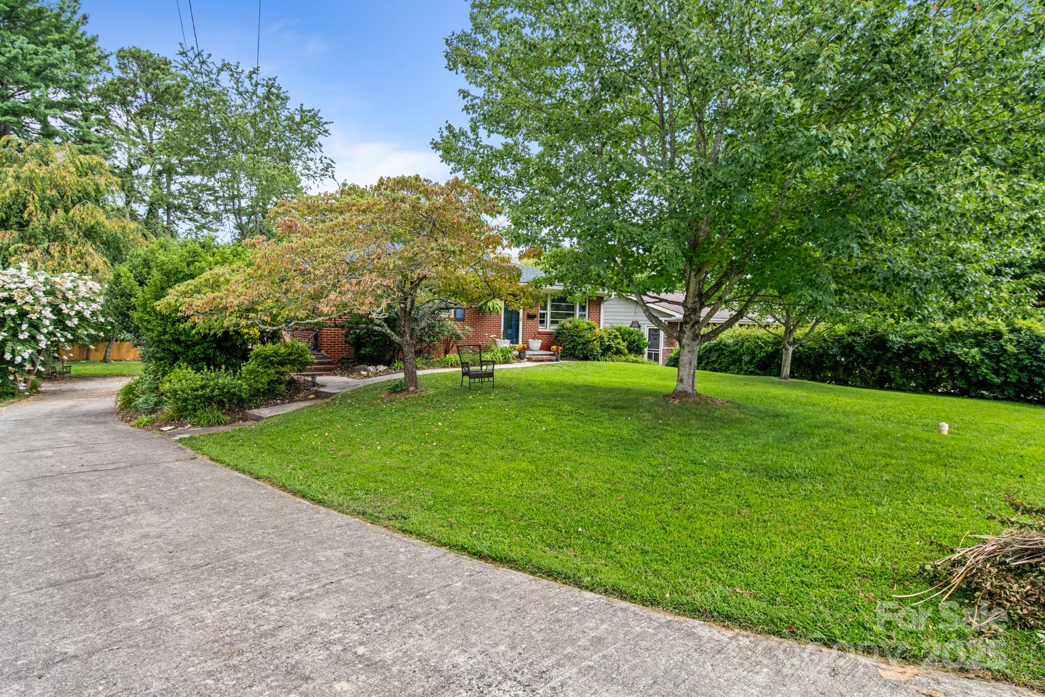 28 Woodgate Road