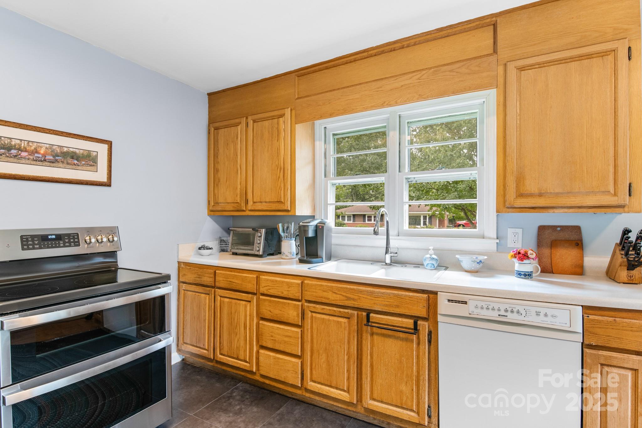 28 Woodgate Road