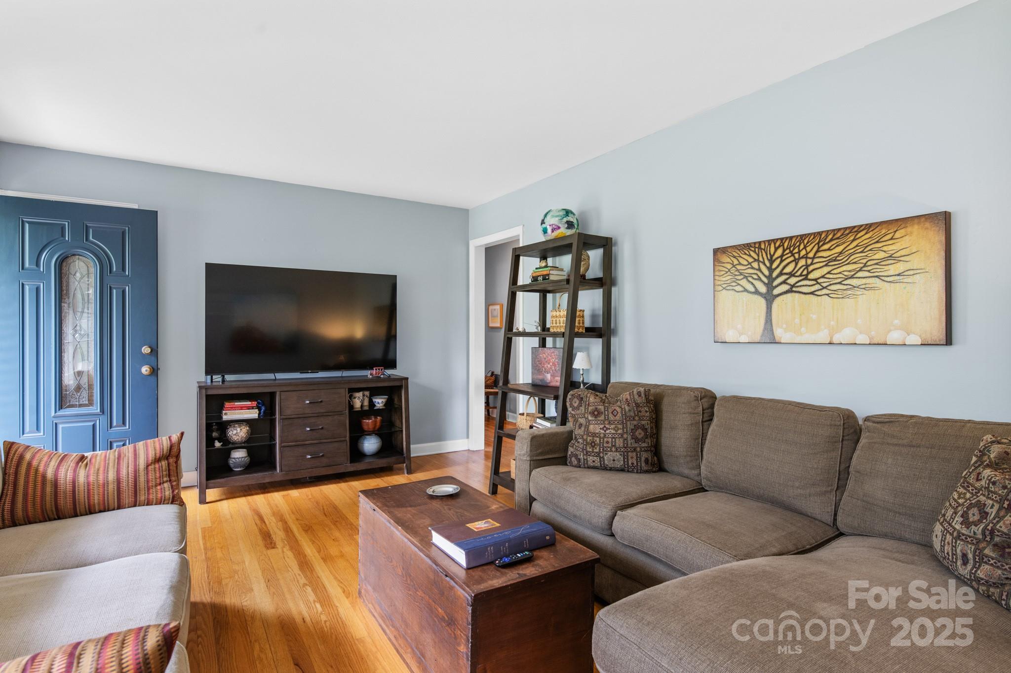 28 Woodgate Road