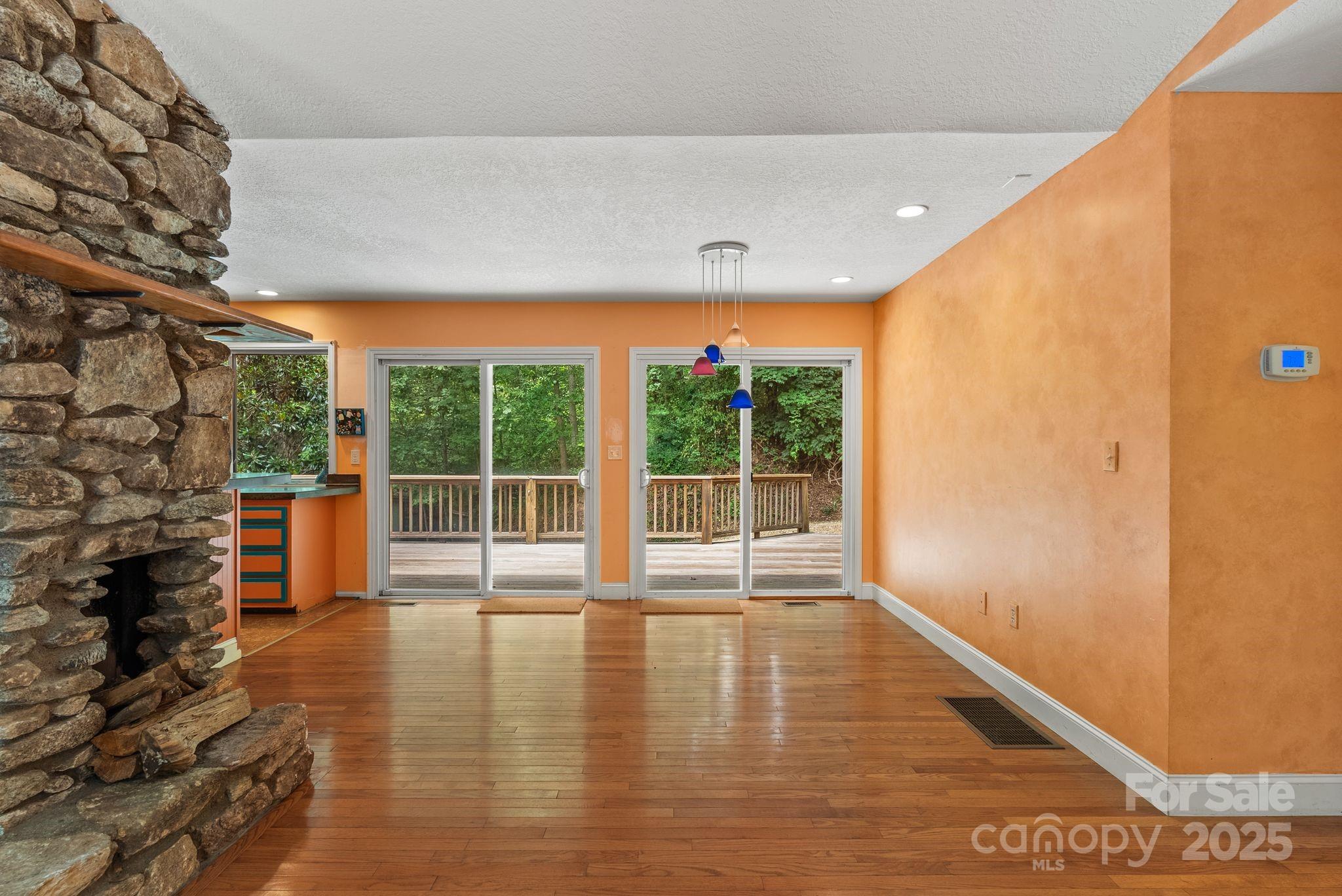 15 Mayfield Road