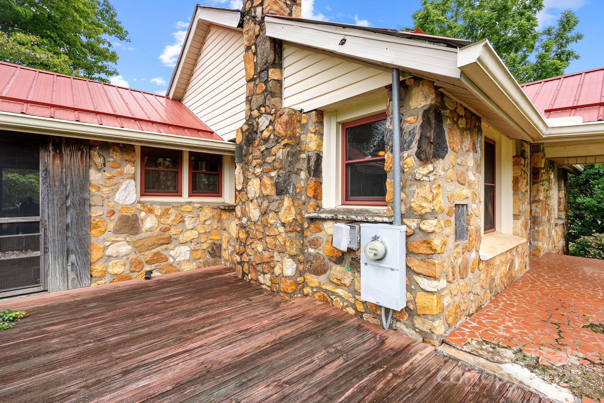 61 Brooks Branch Road