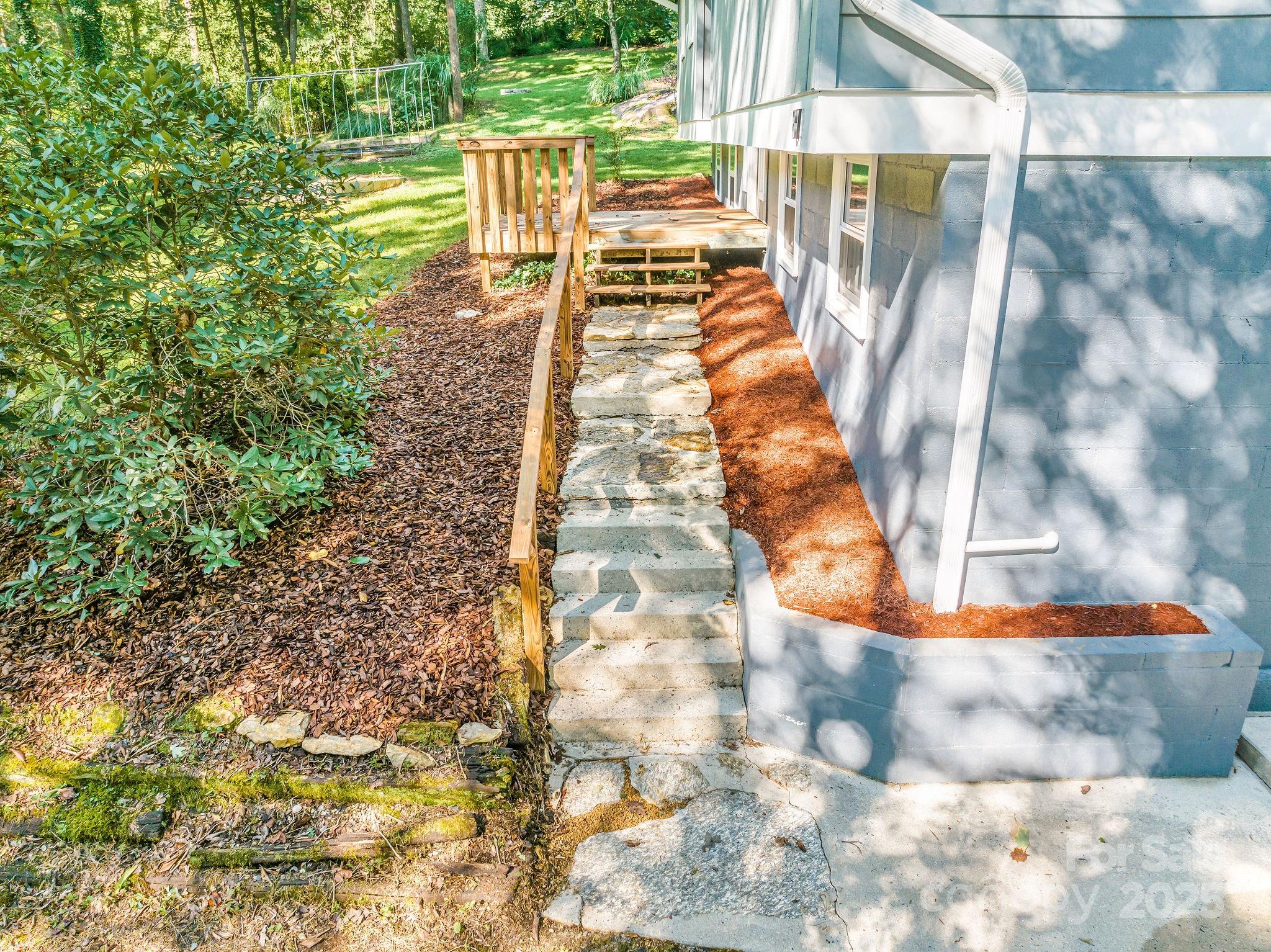 87 Crows Nest Road