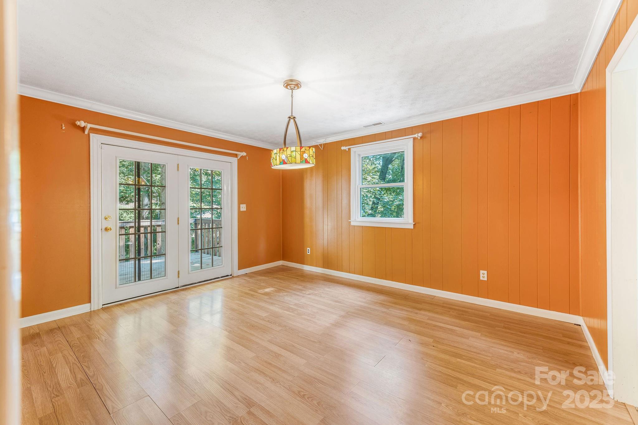87 Crows Nest Road