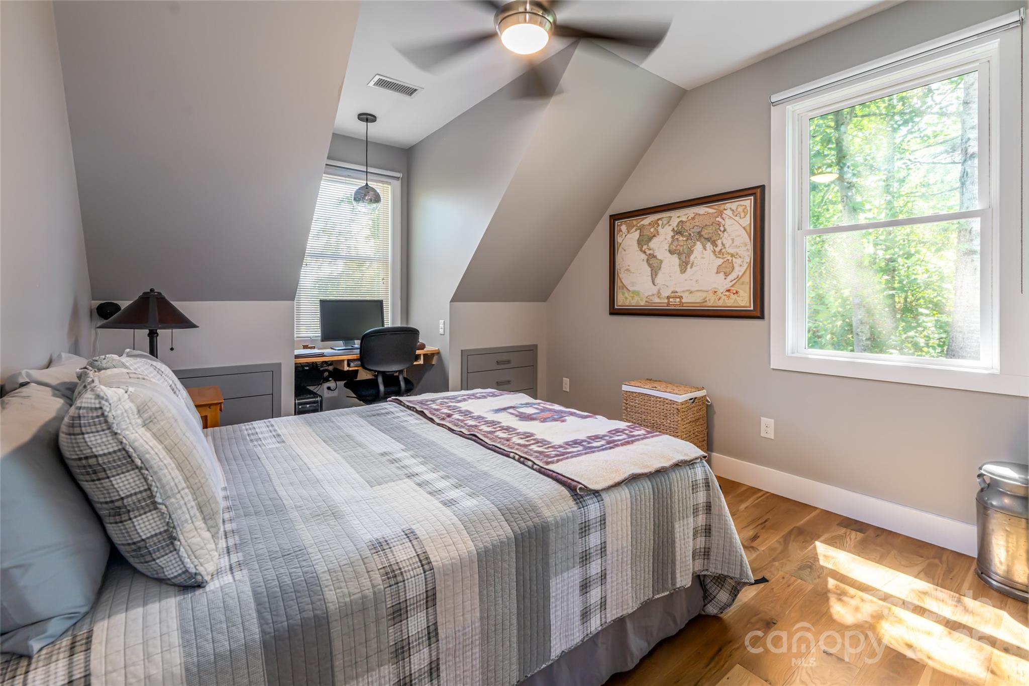 80 Boone Trail