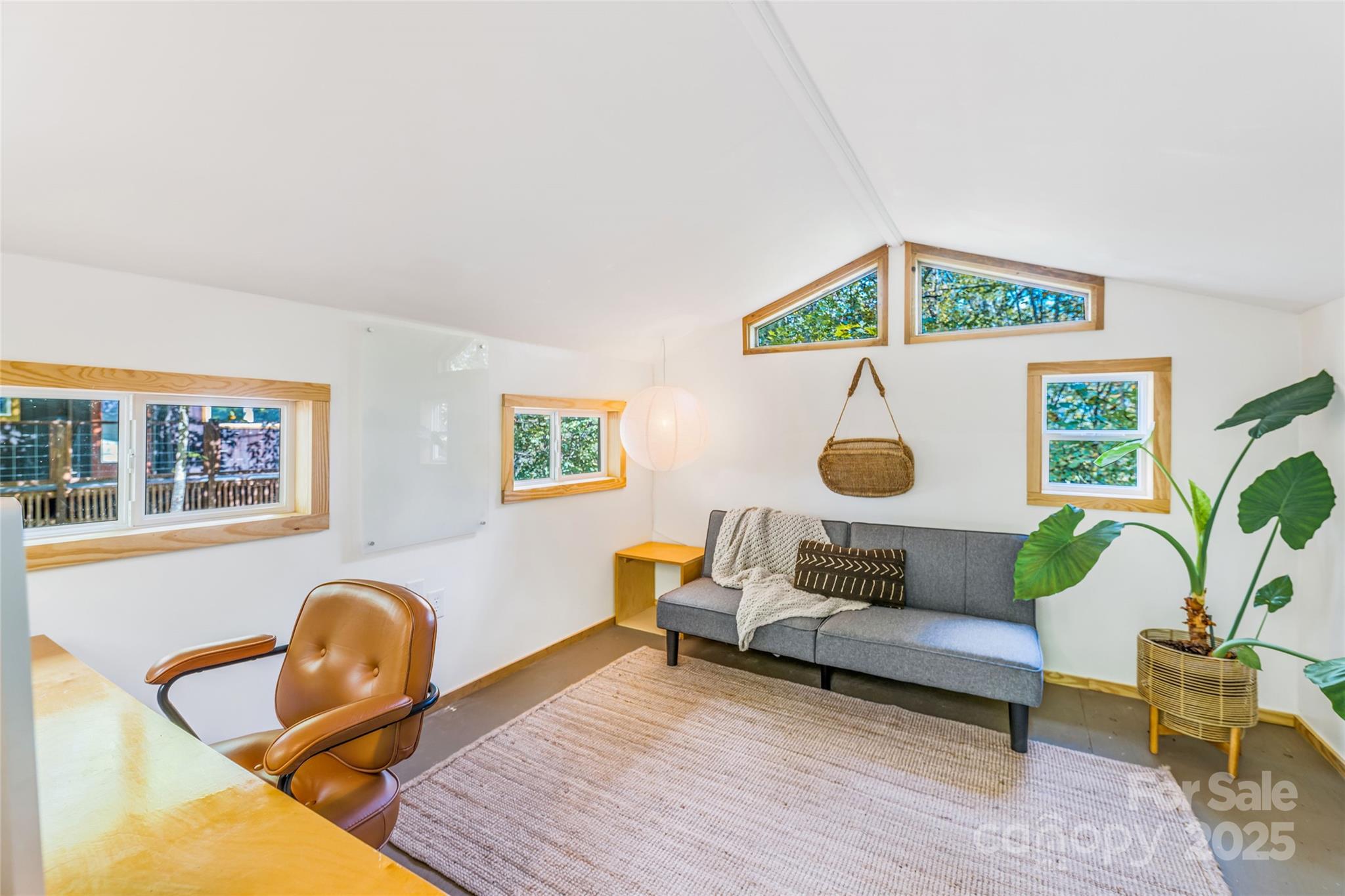 160 ivy bluffs Road