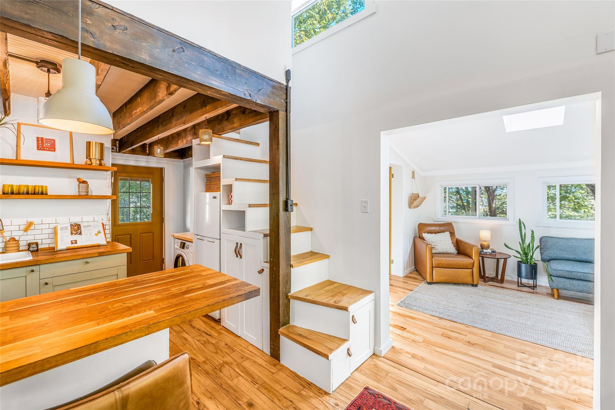 160 ivy bluffs Road