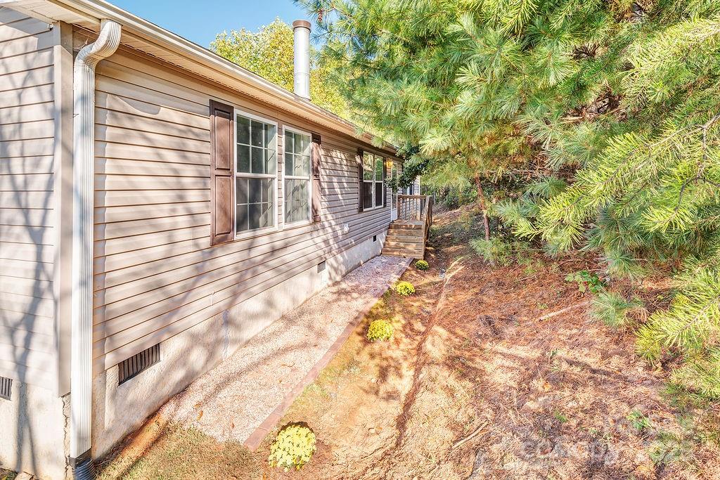 6 Clark Meadow Lane