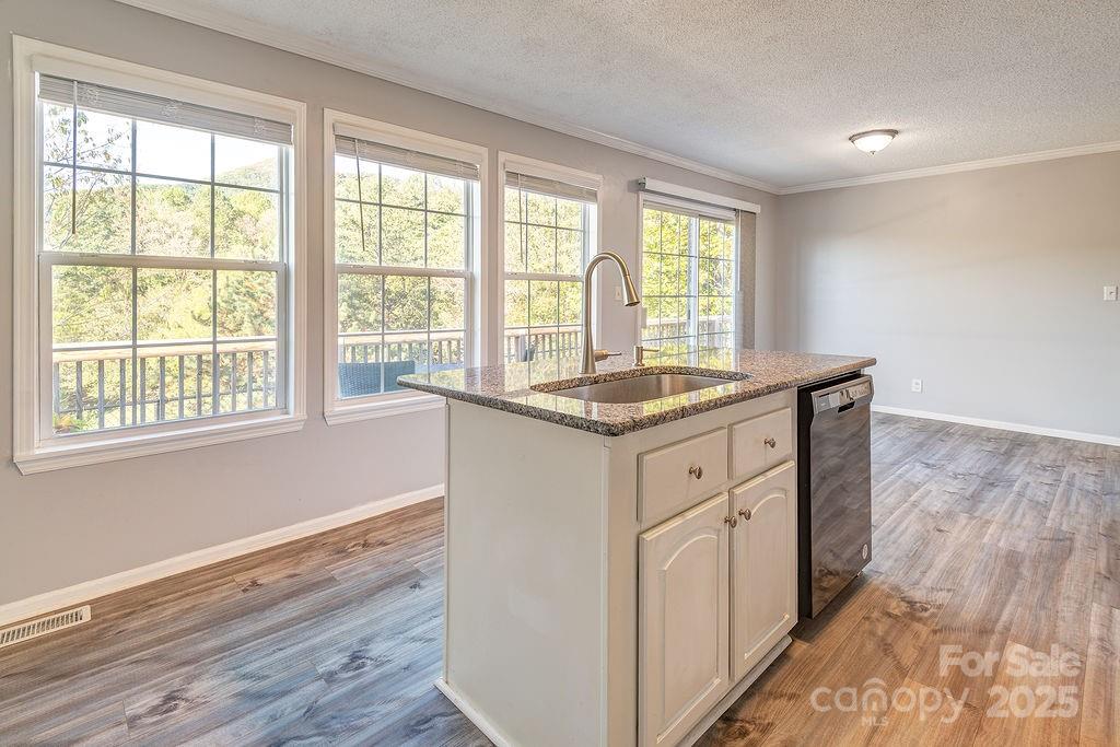6 Clark Meadow Lane