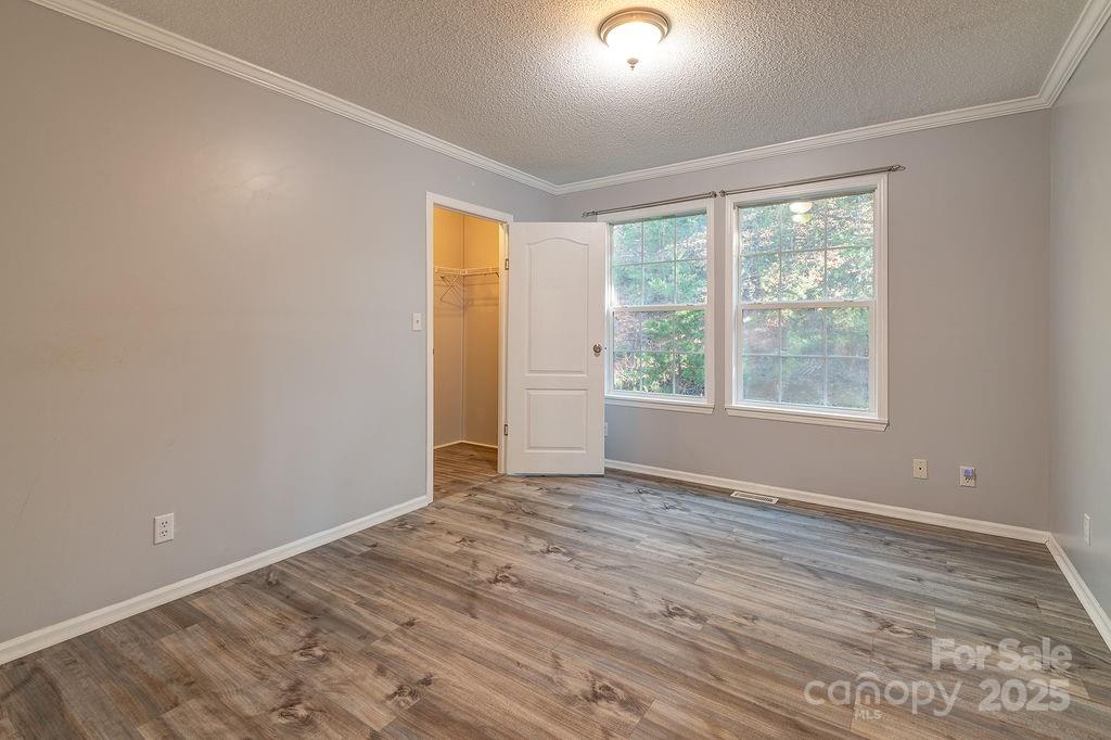 6 Clark Meadow Lane