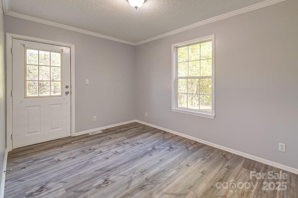 6 Clark Meadow Lane