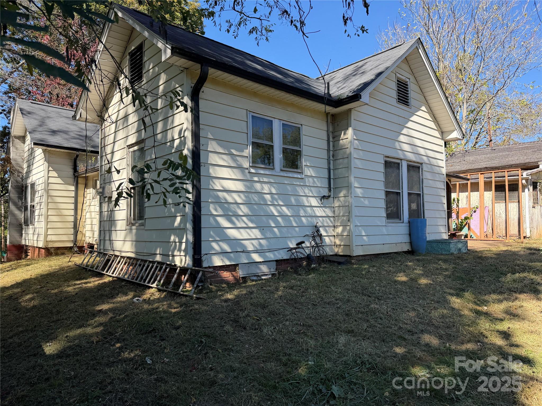 34 Bradley Street