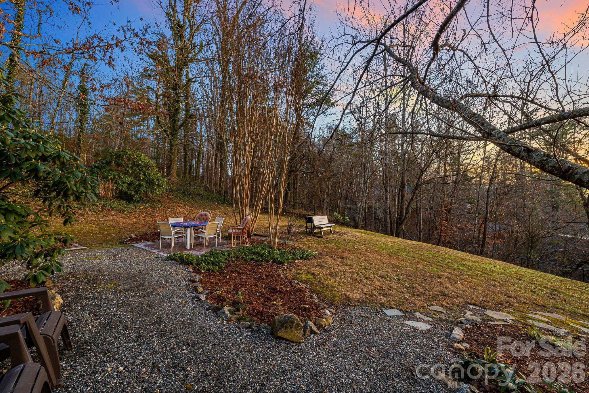15 Crest Circle Drive