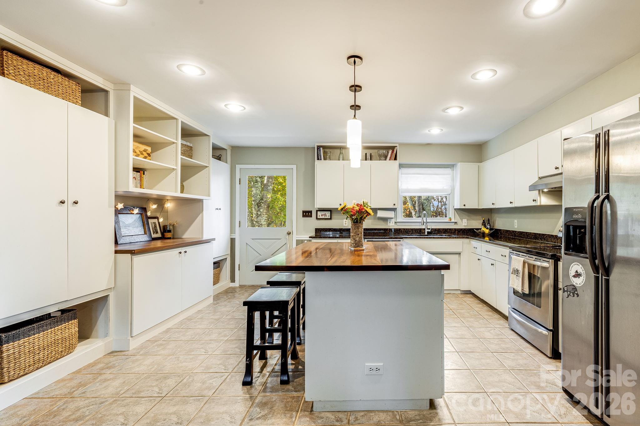 15 Crest Circle Drive