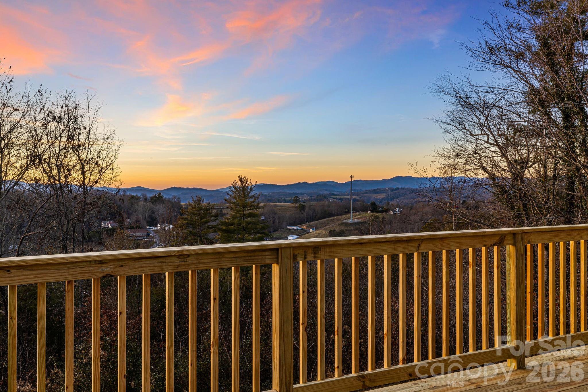 15 Crest Circle Drive