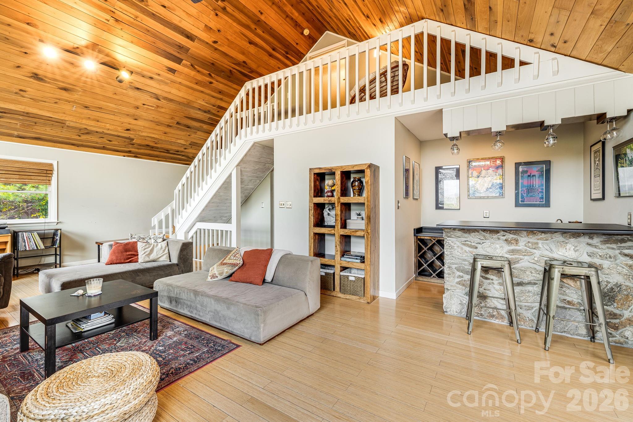 15 Crest Circle Drive