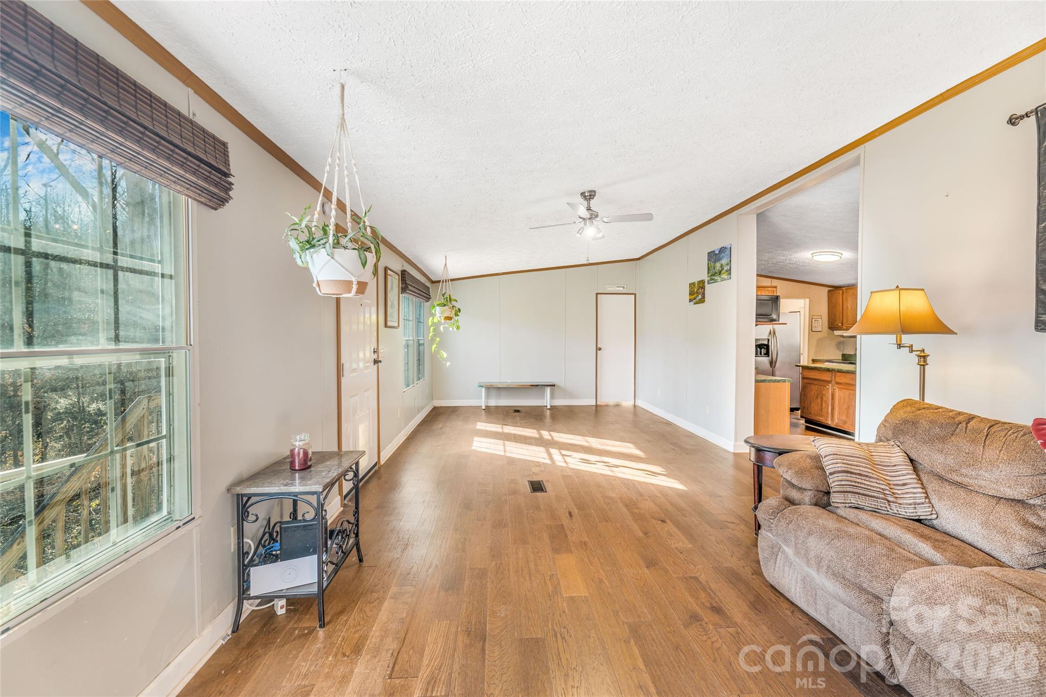 140 Crows nest Road