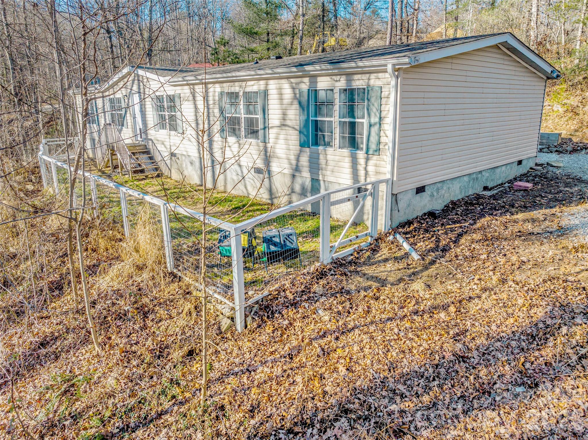 140 Crows nest Road