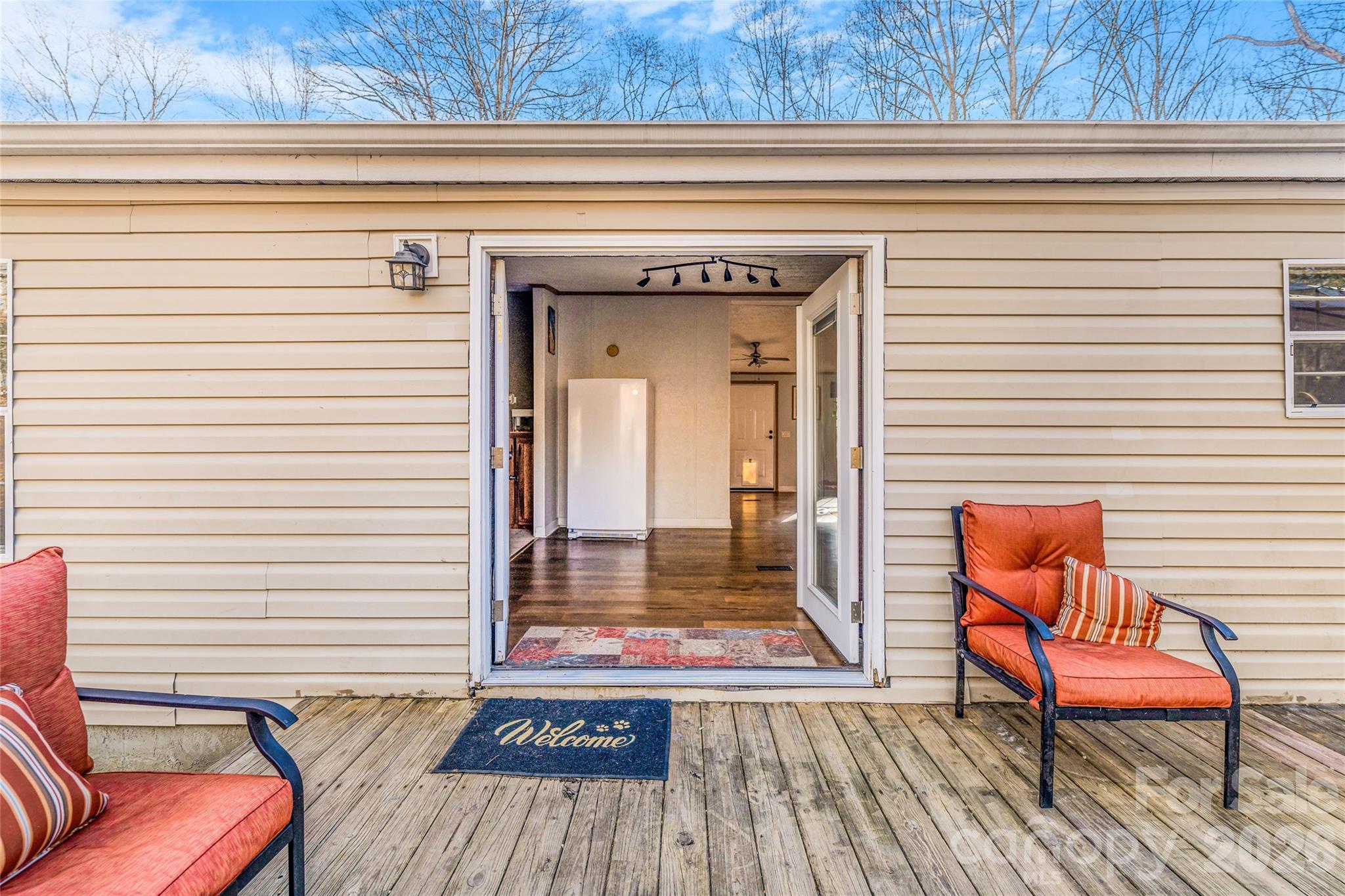 140 Crows nest Road