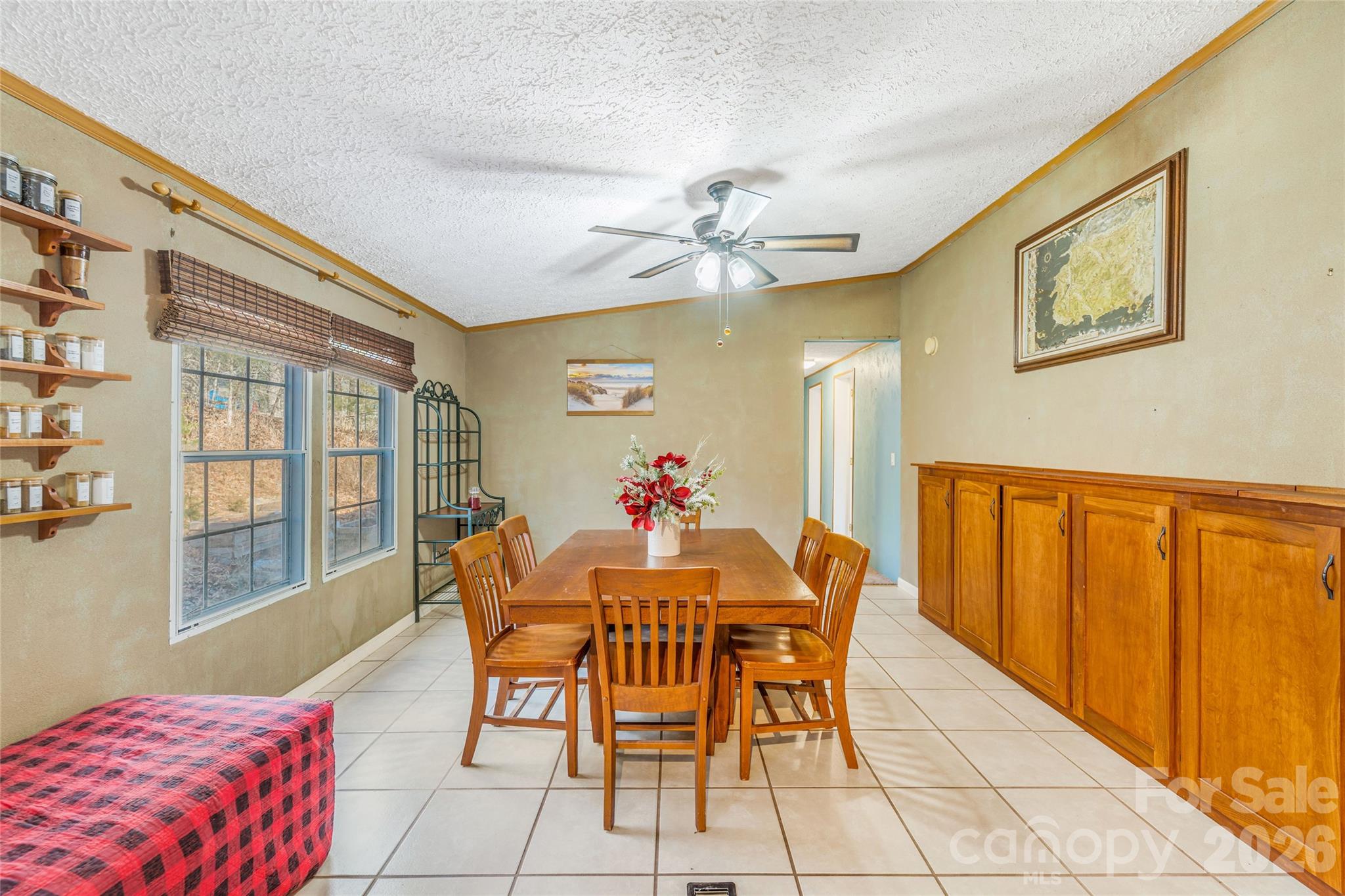 140 Crows nest Road