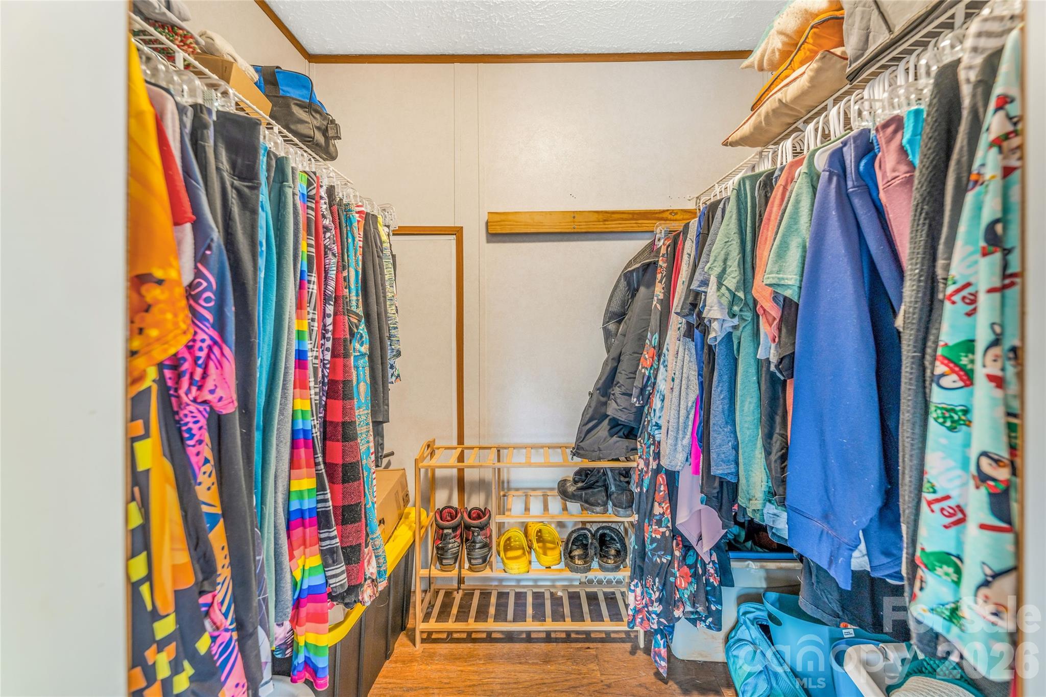 140 Crows nest Road