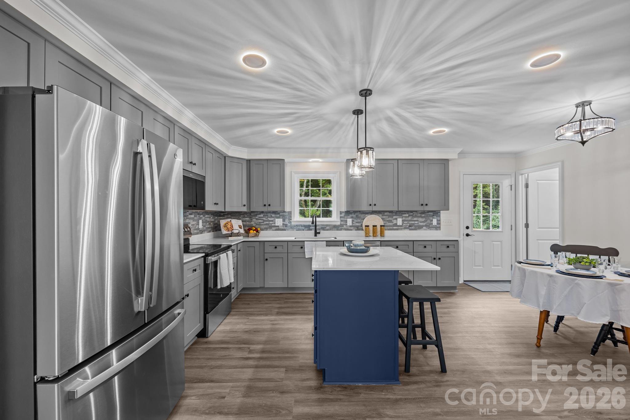 215 McCoy Cove