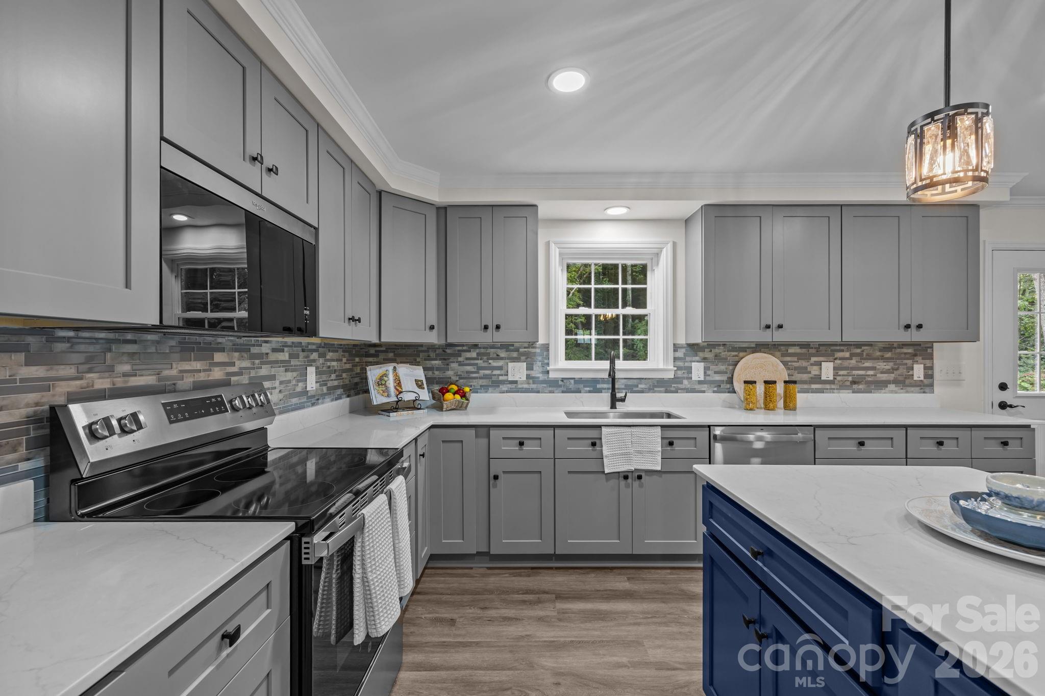 215 McCoy Cove