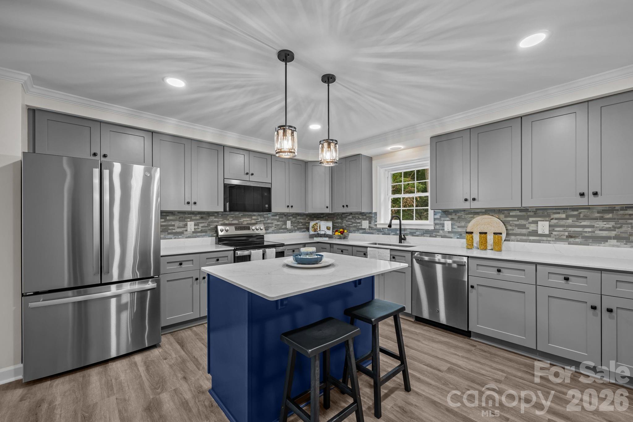 215 McCoy Cove