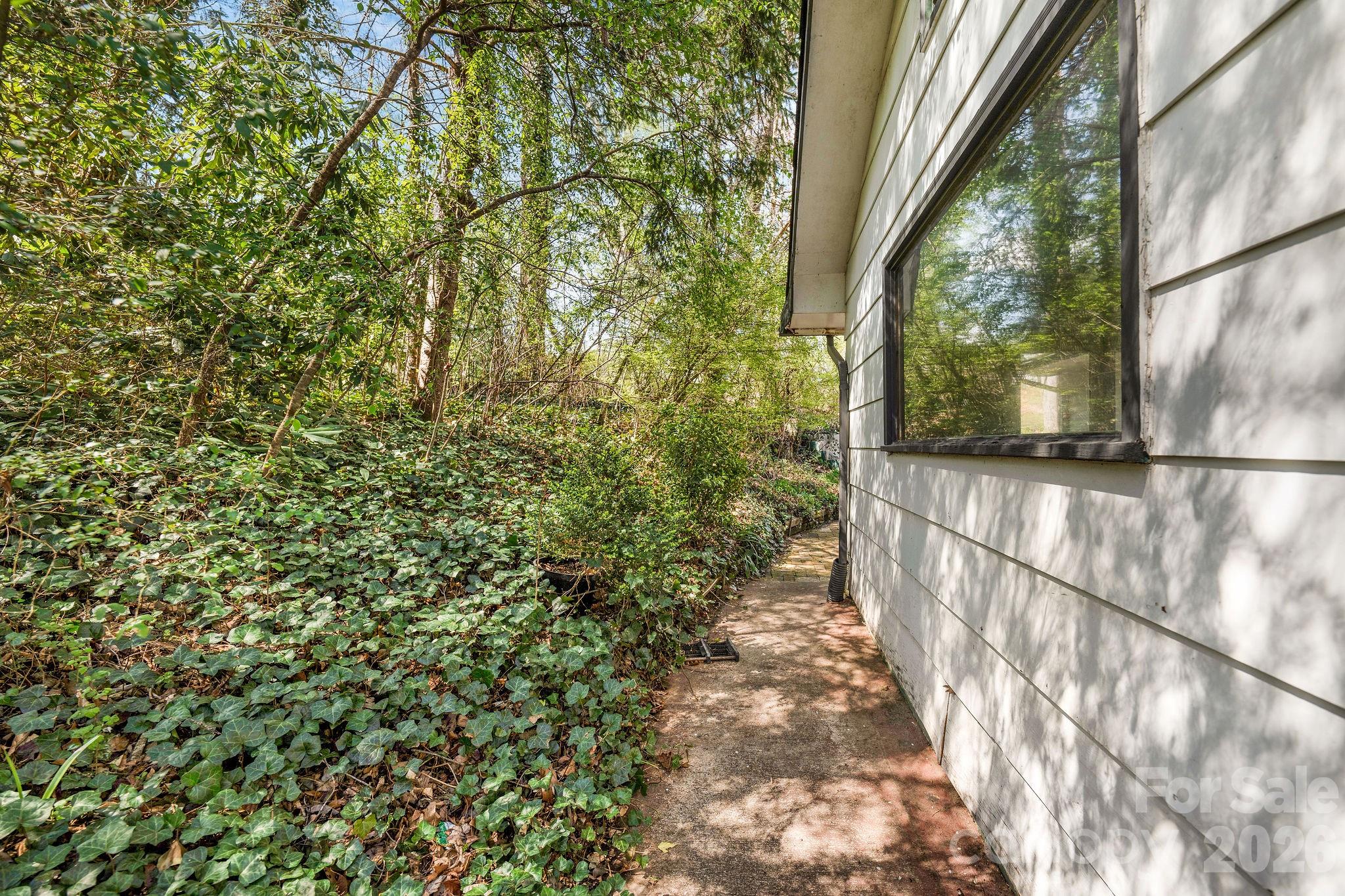 18 Peaceful Valley Lane
