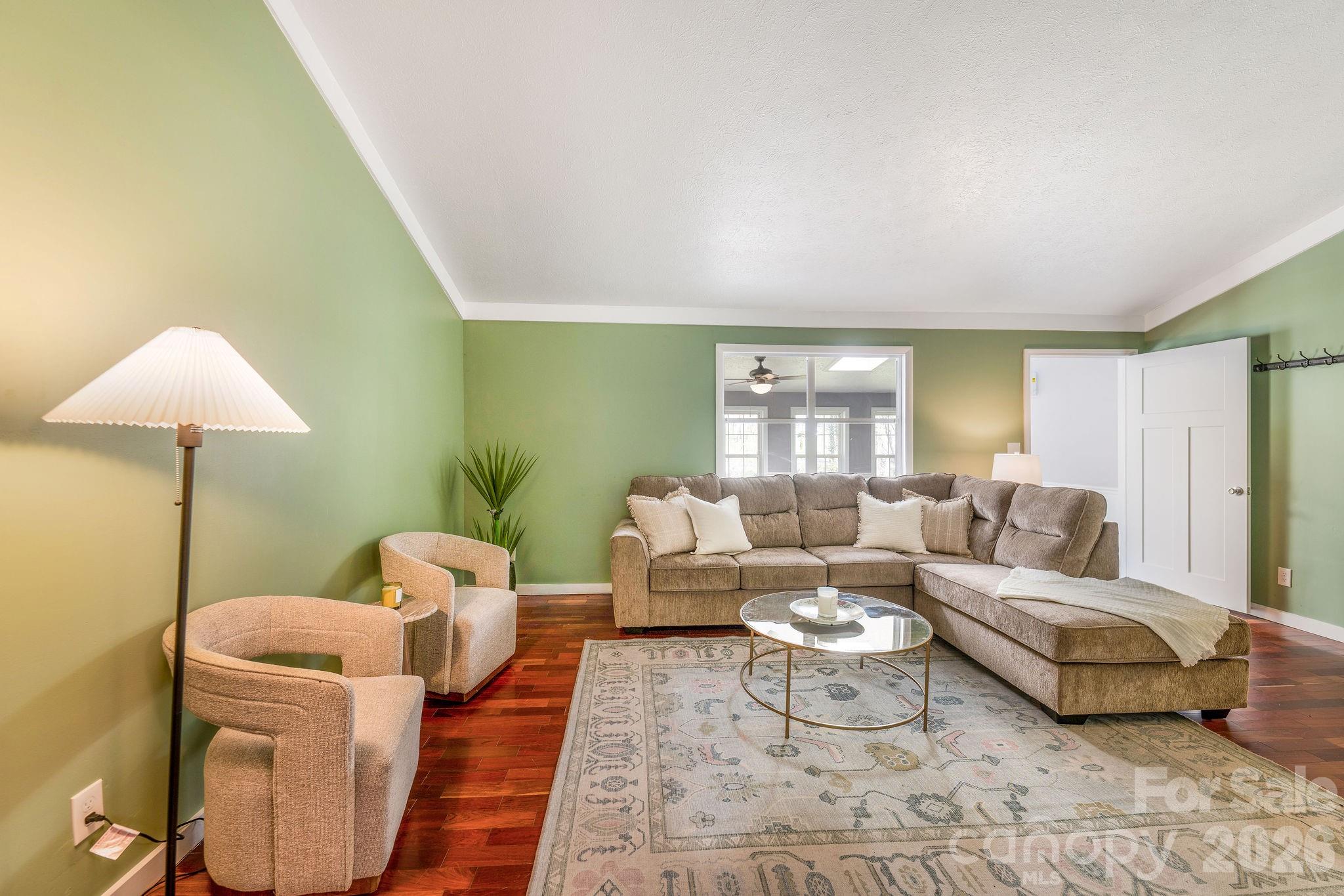 18 Peaceful Valley Lane