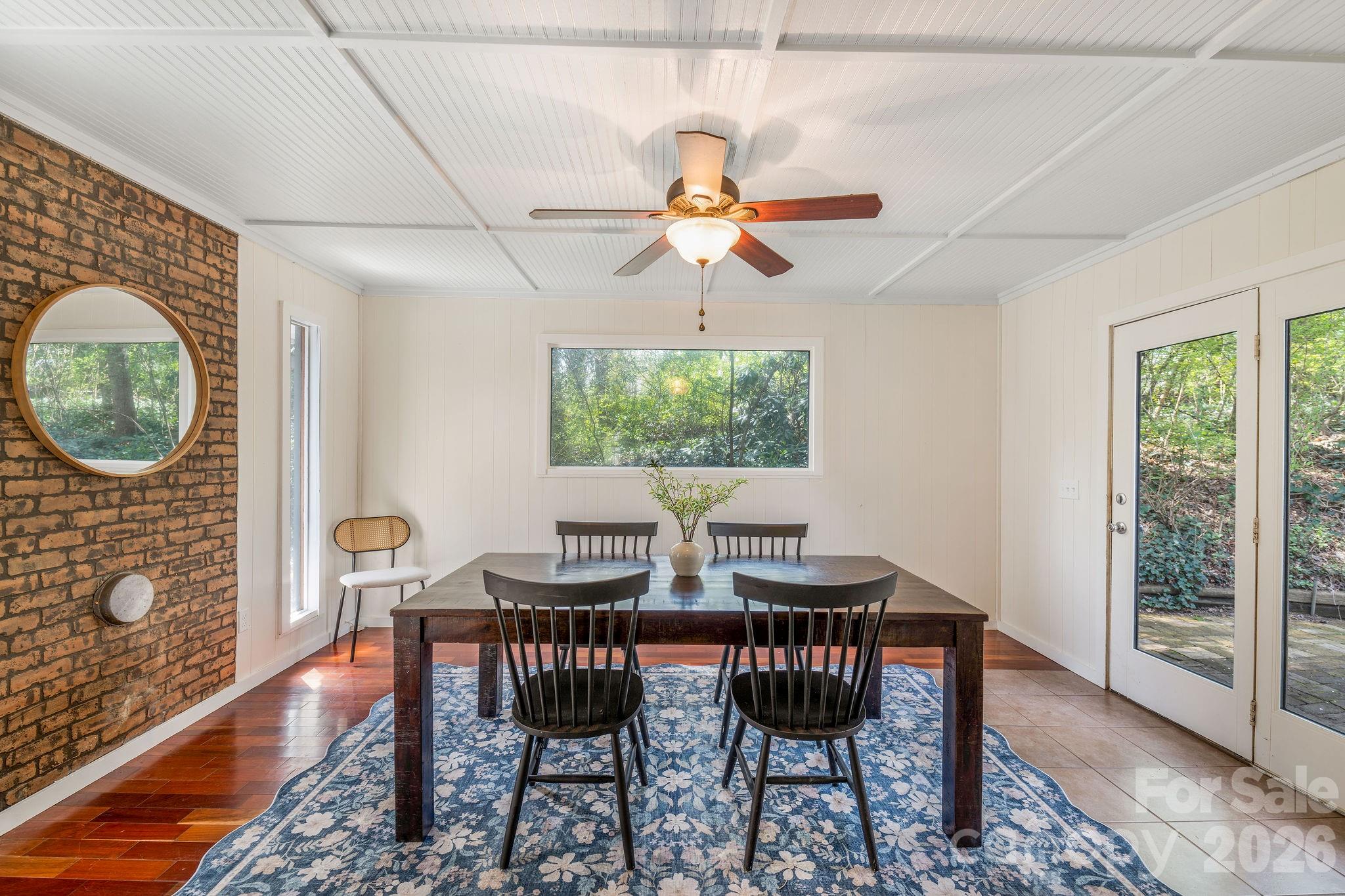 18 Peaceful Valley Lane