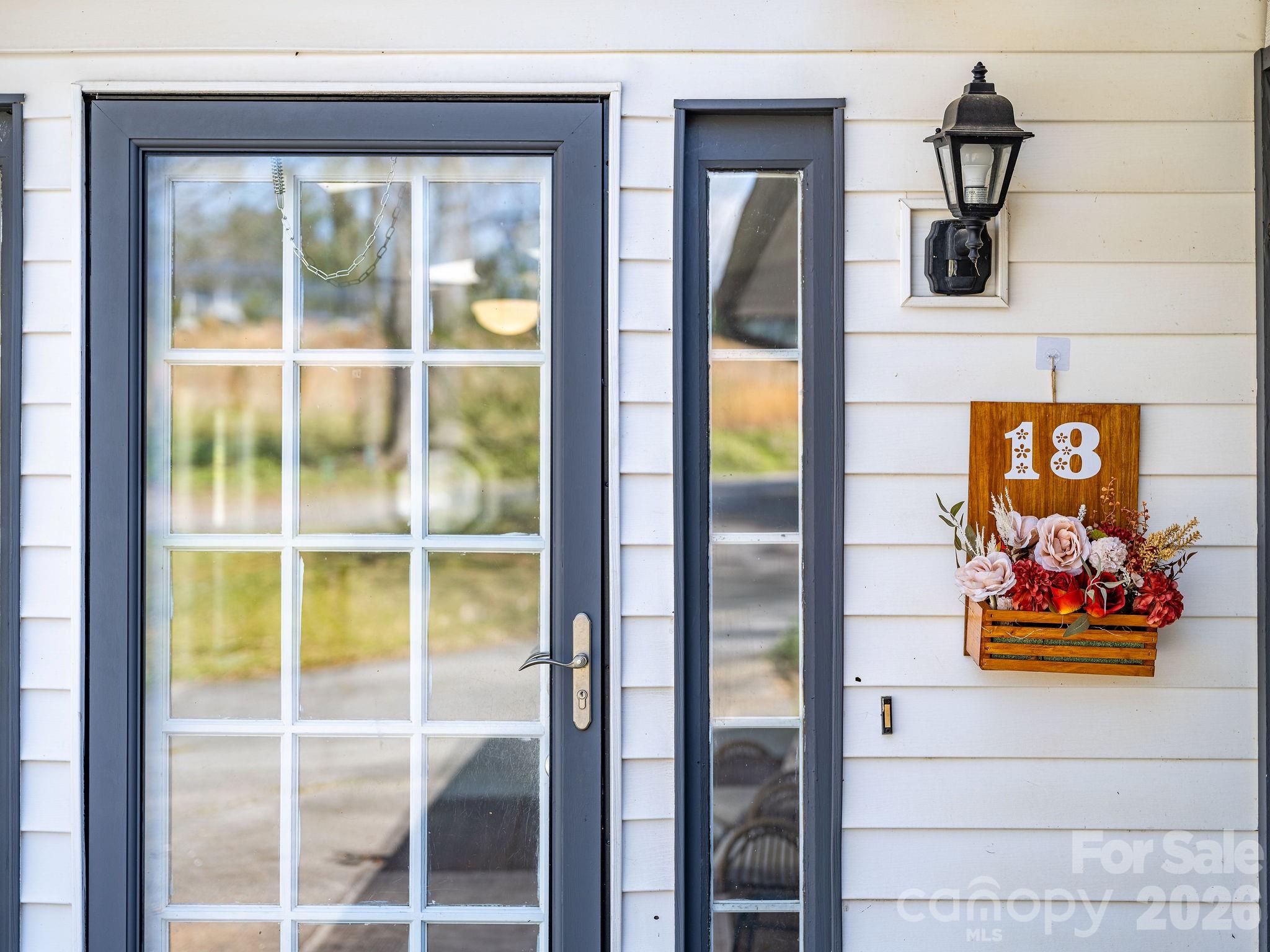 18 Peaceful Valley Lane