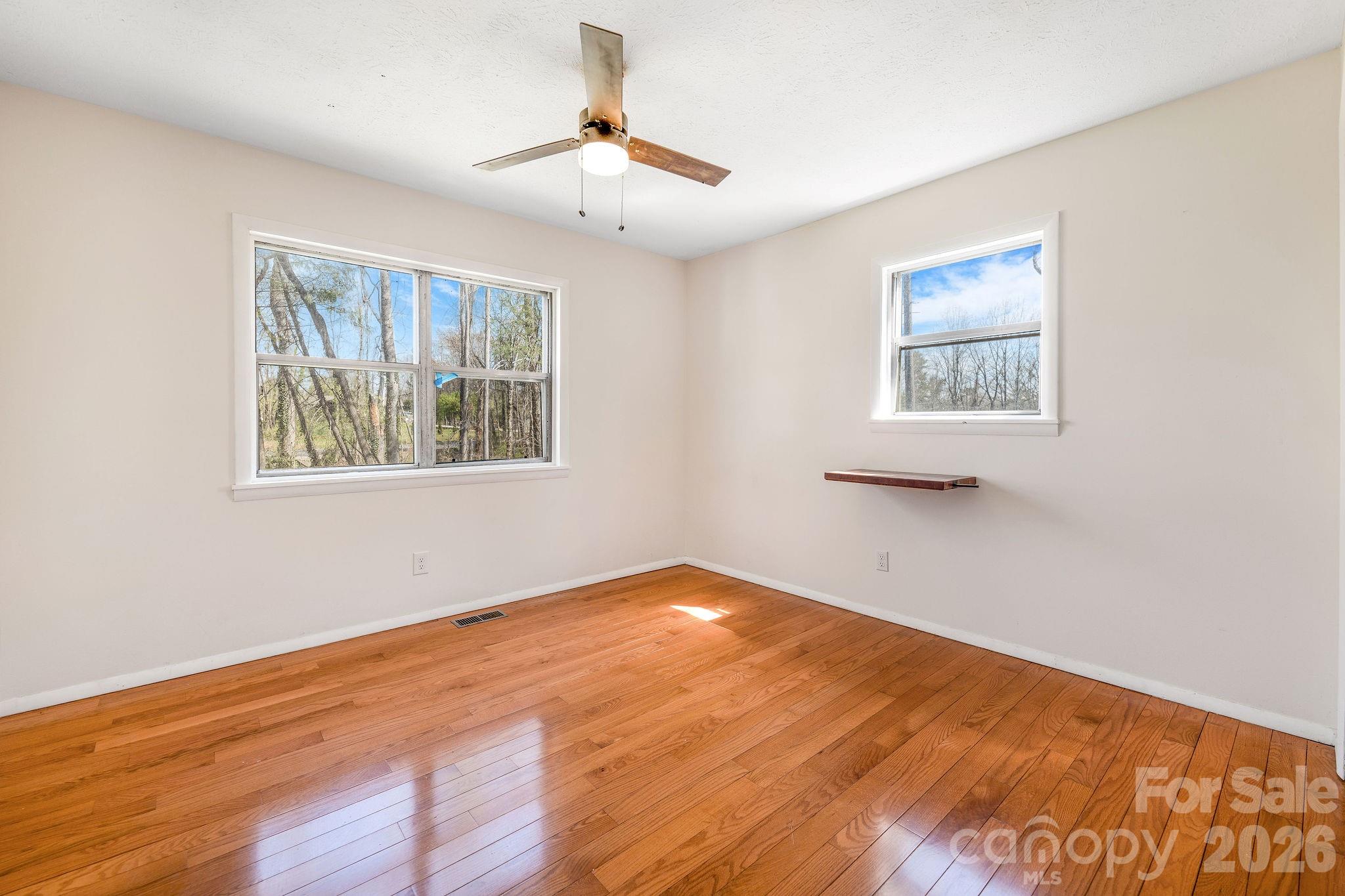 18 Peaceful Valley Lane