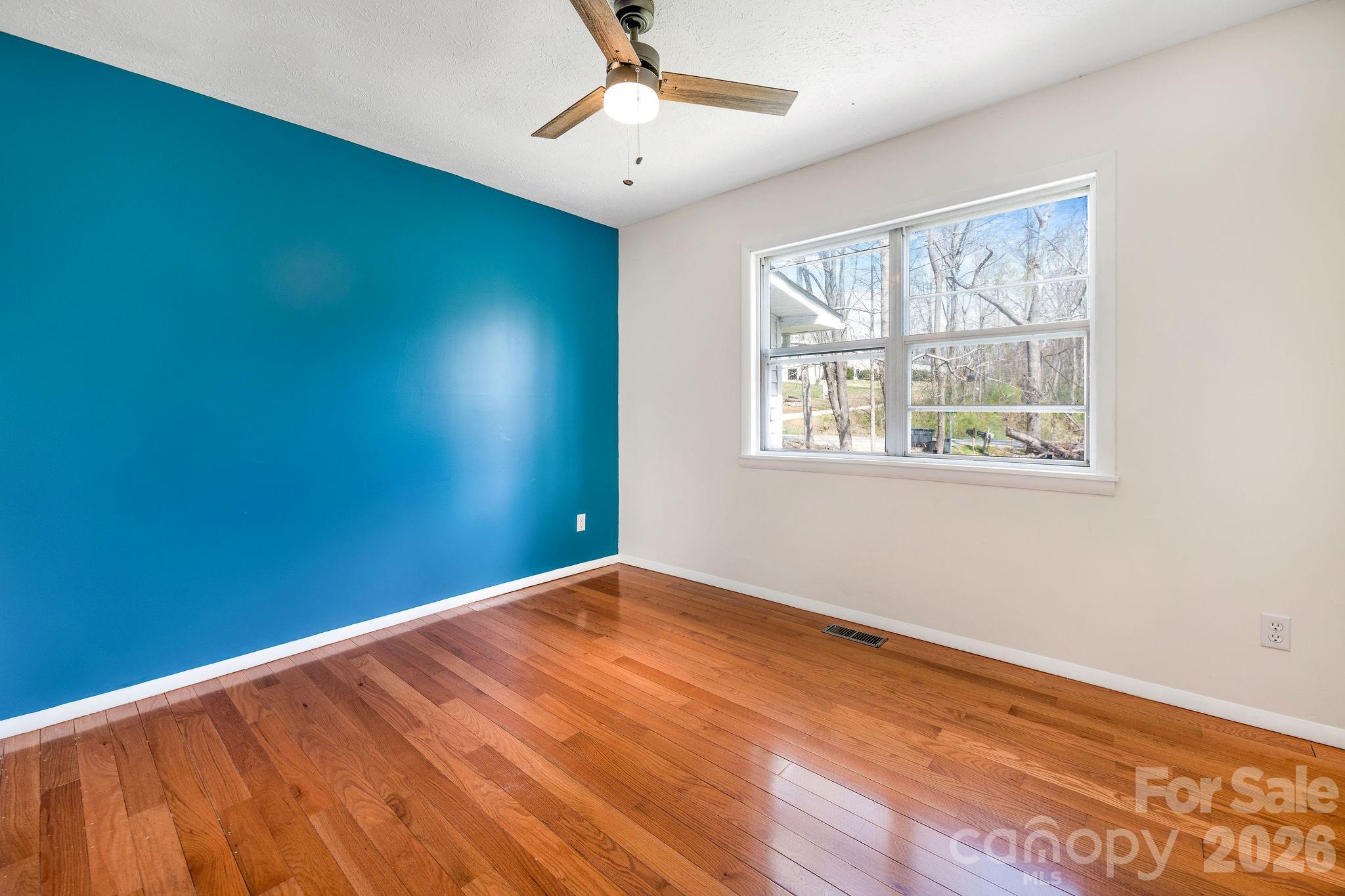 18 Peaceful Valley Lane