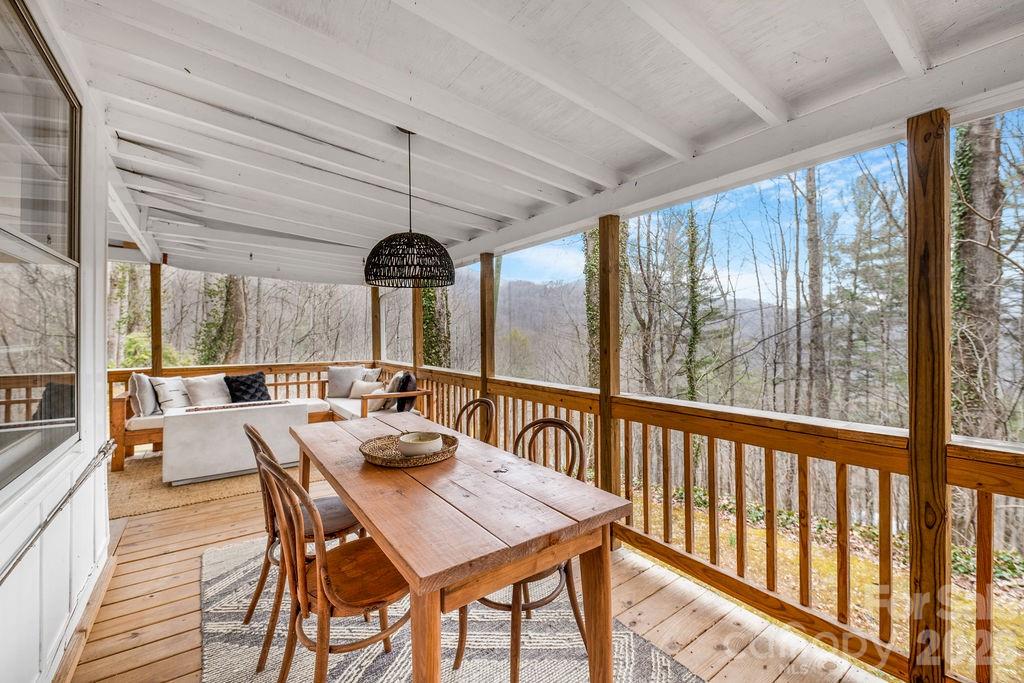 355 East View Road