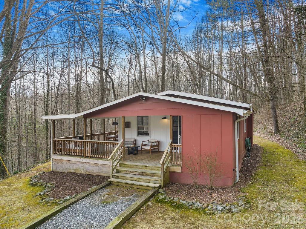 355 East View Road