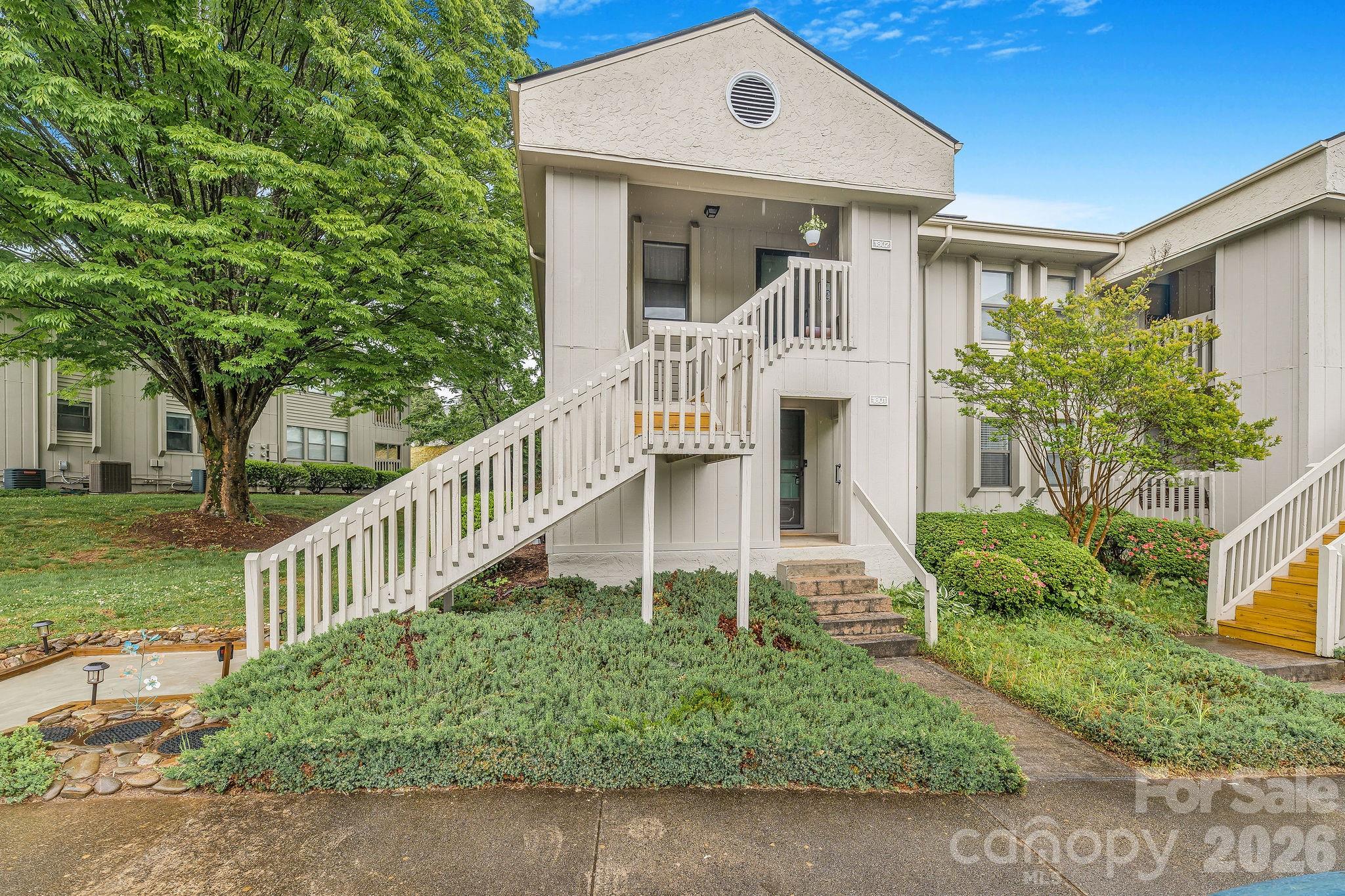 1801 Abbey Circle