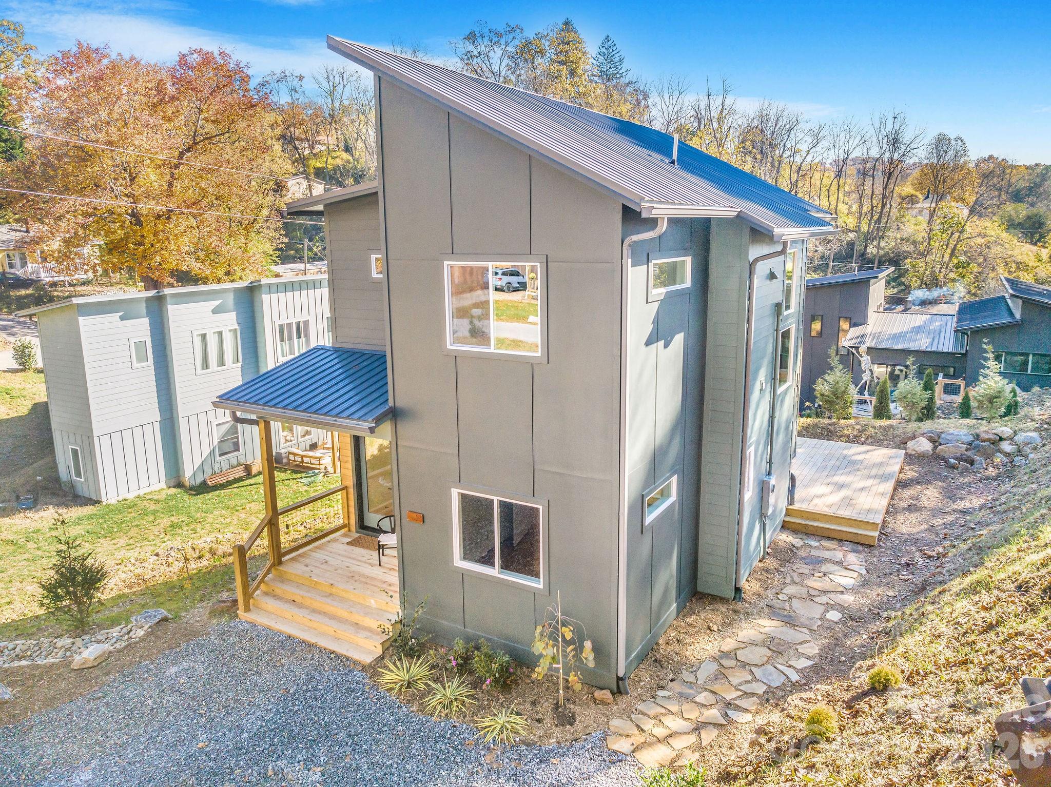67 Crestfield Avenue