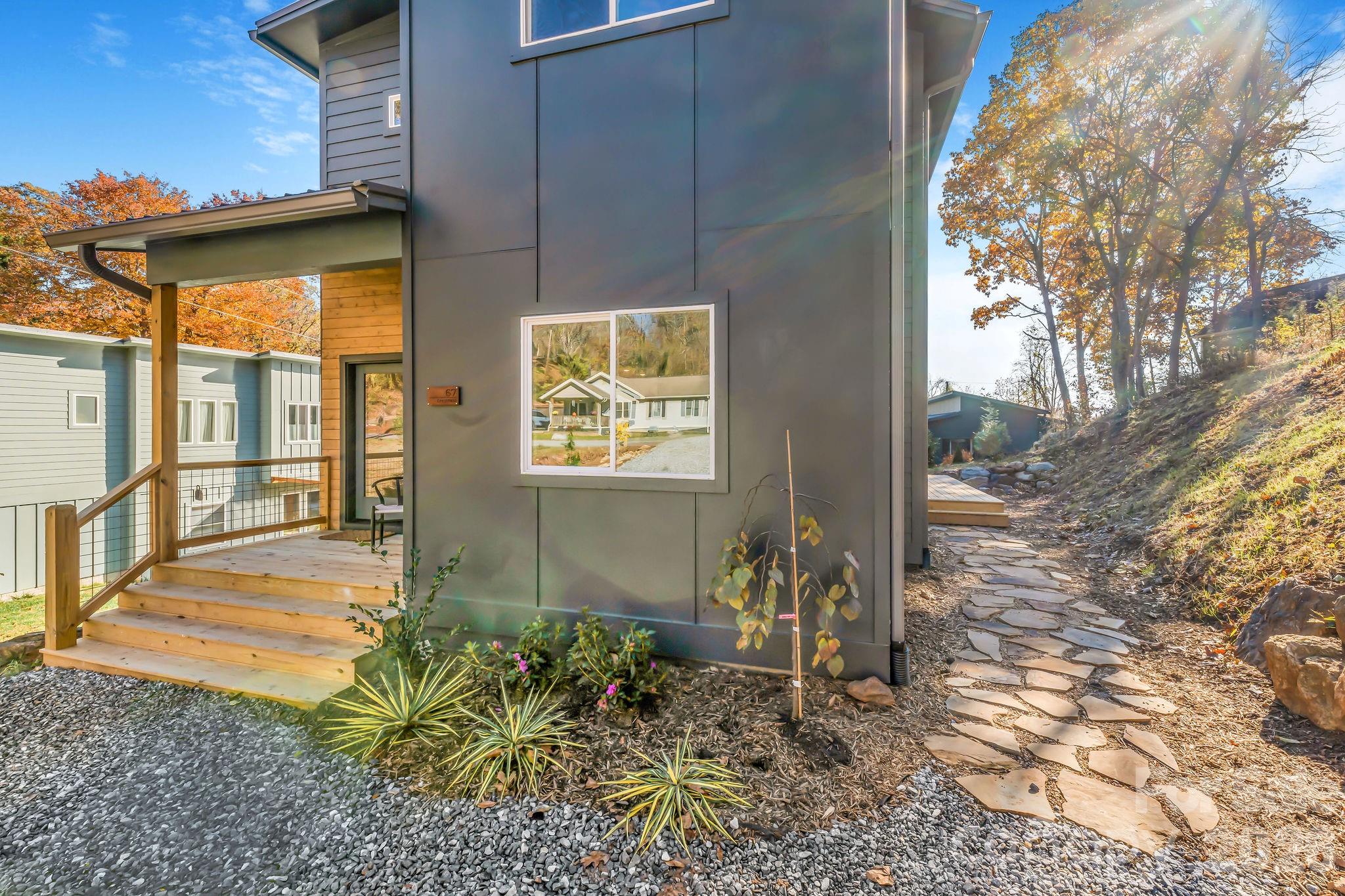 67 Crestfield Avenue