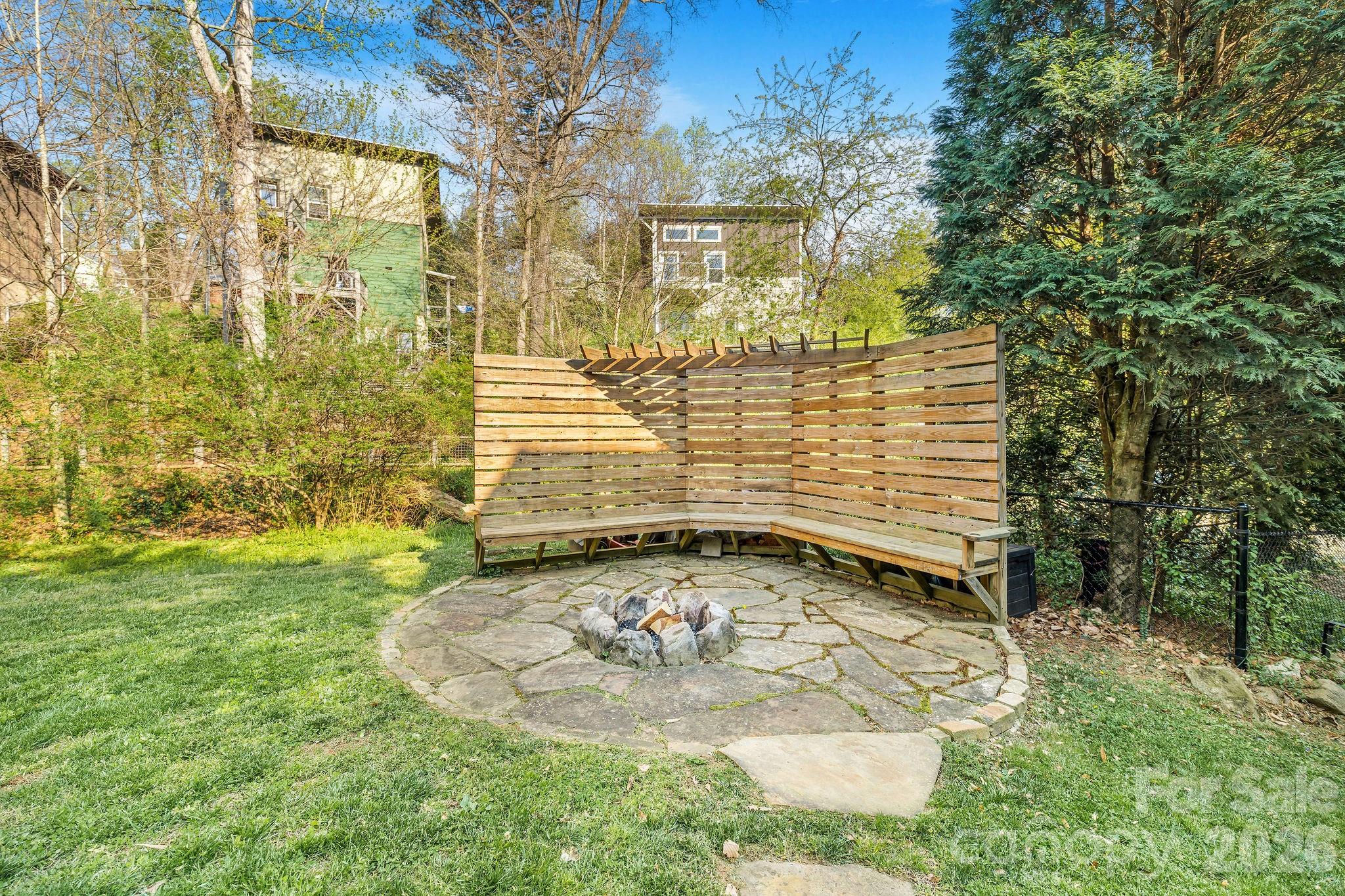 156 Bradley Street