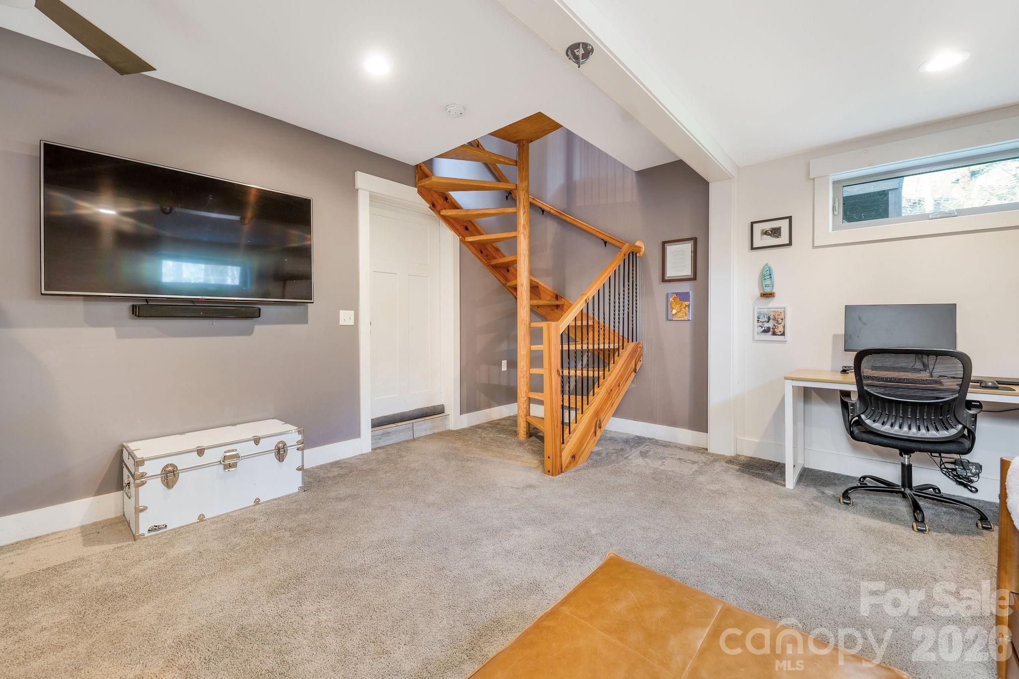 156 Bradley Street
