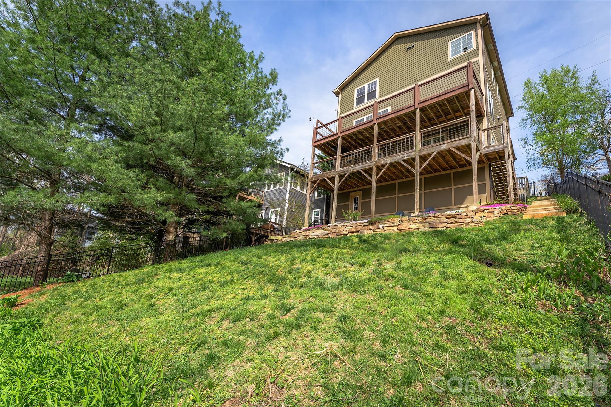 101 Courtland Avenue