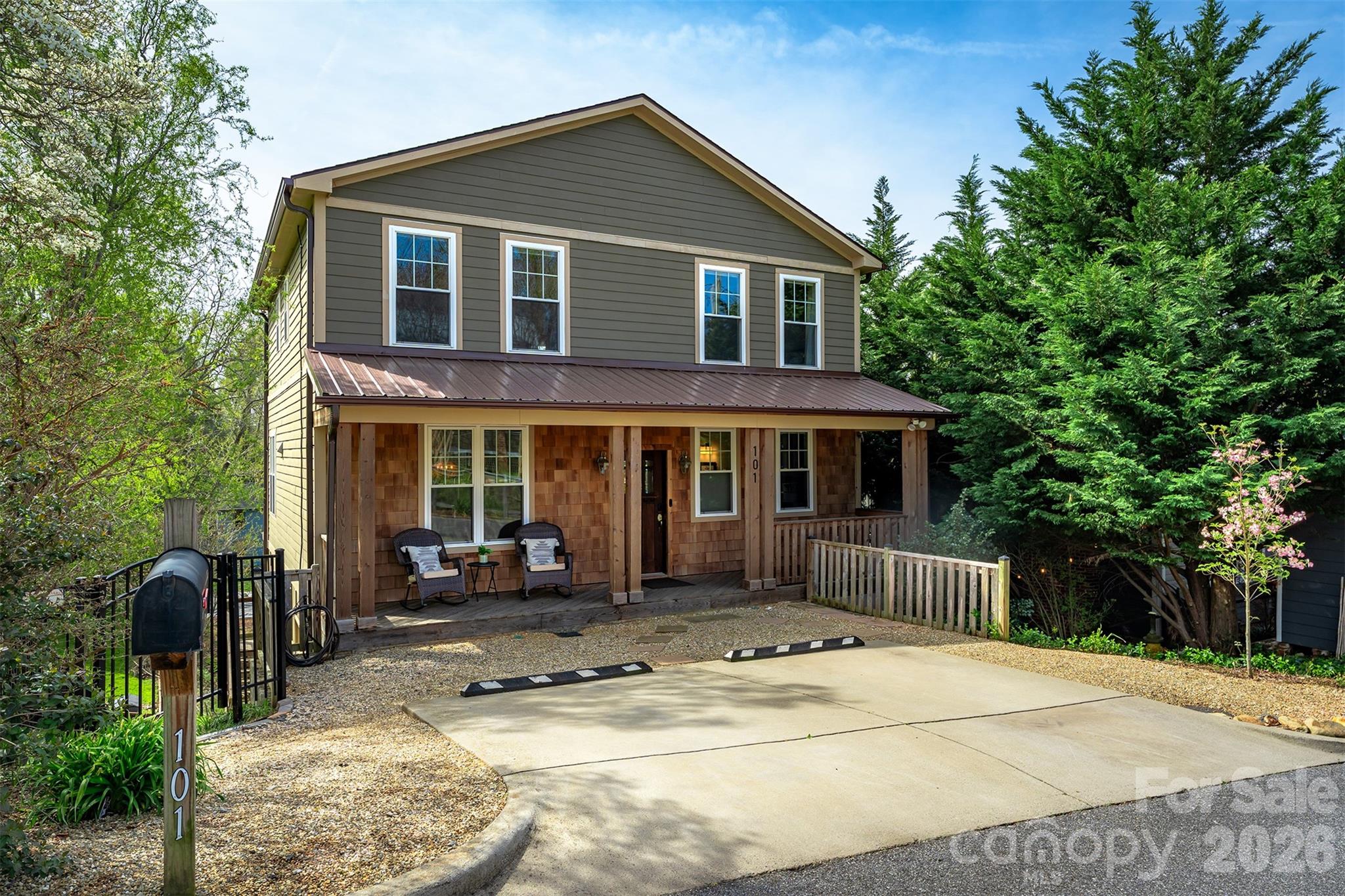 101 Courtland Avenue