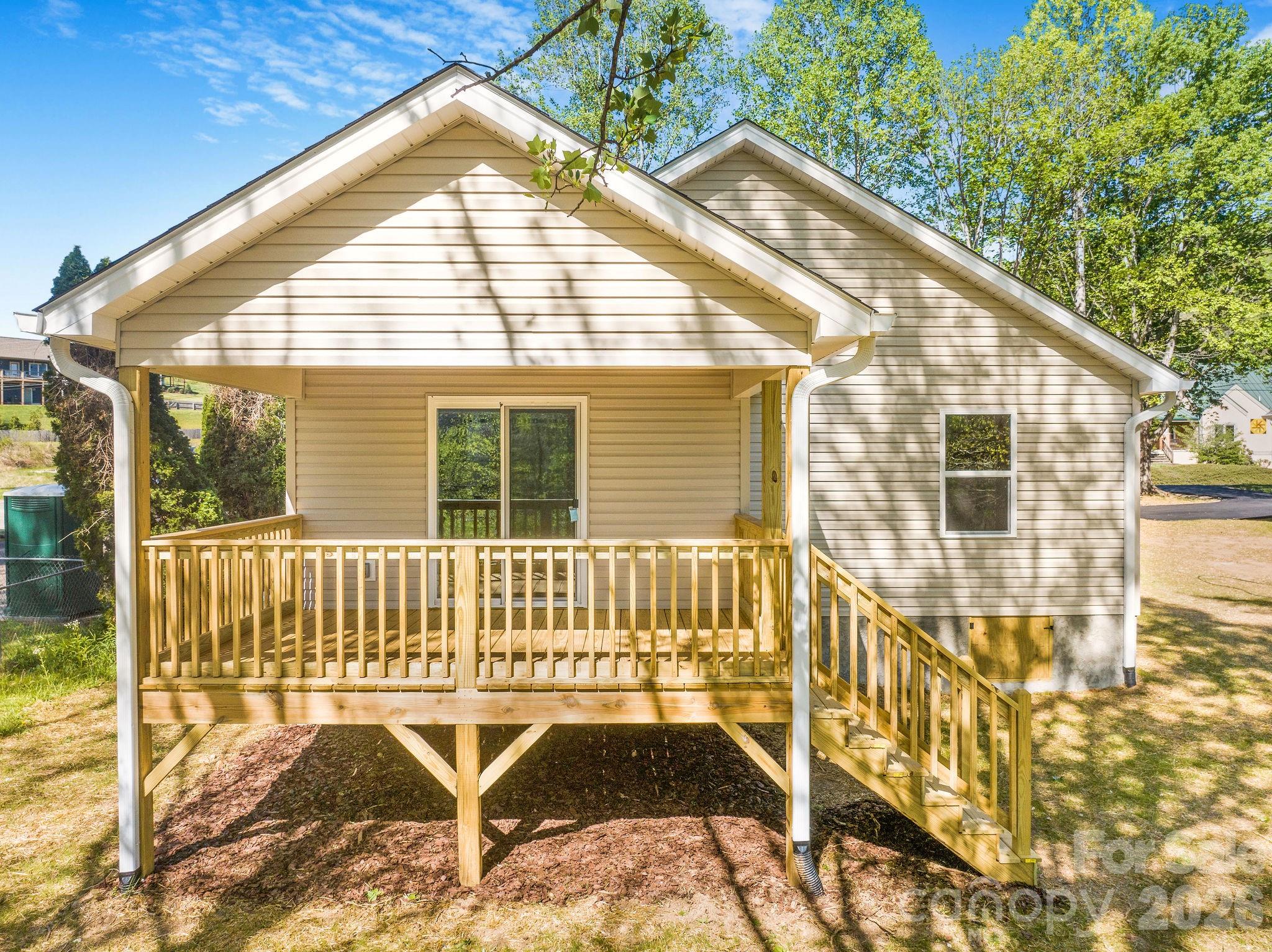 1182 Crabtree Road