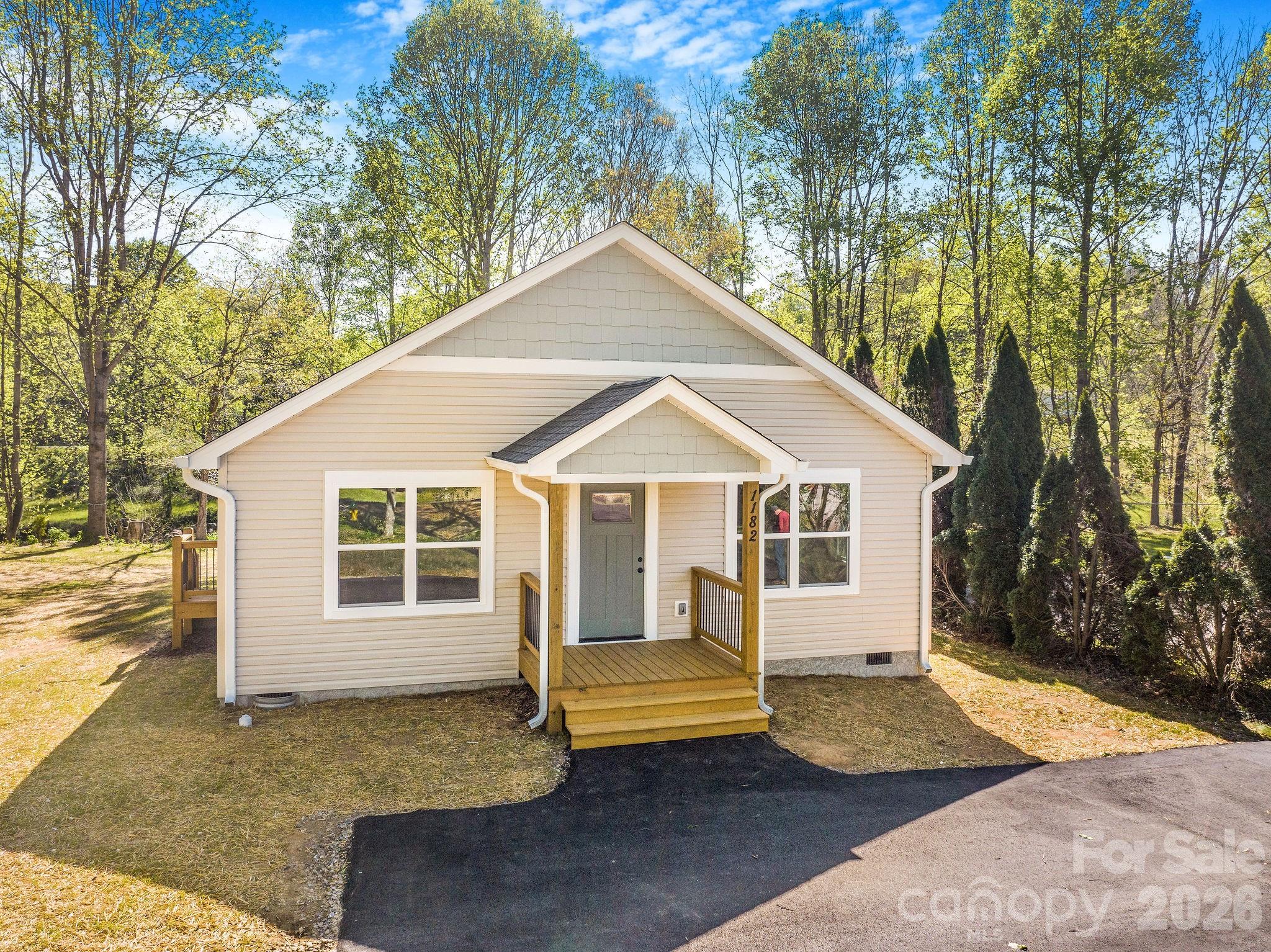1182 Crabtree Road